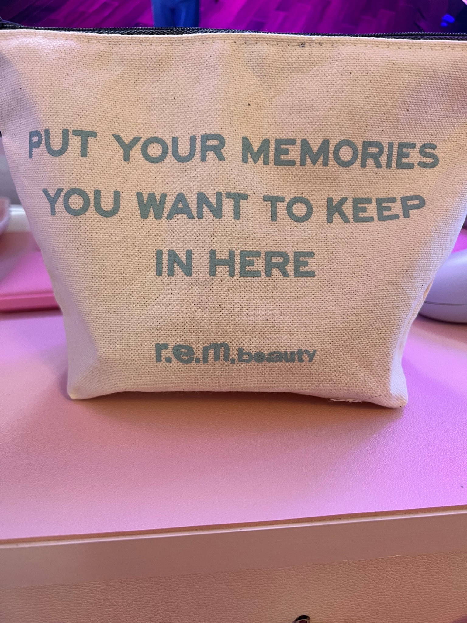 Brighter days collection r.e.m. beauty #rembeauty #arianagrande #makeup 

#LTKFestival #LTKBeauty #LTKStyleTip