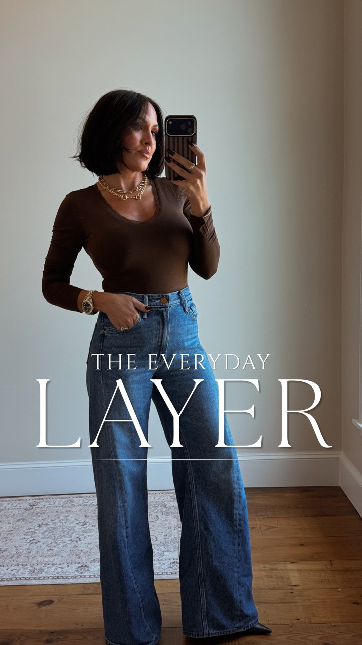 Okay this one is going straight into the capsule. 🤎
The fit. The little lace detail. The neckline. And somehow under $20?!
Wear it now, layer it later… this is the one that’s about to do some serious overtime in my closet.
17 colors + I’m wearing a small.