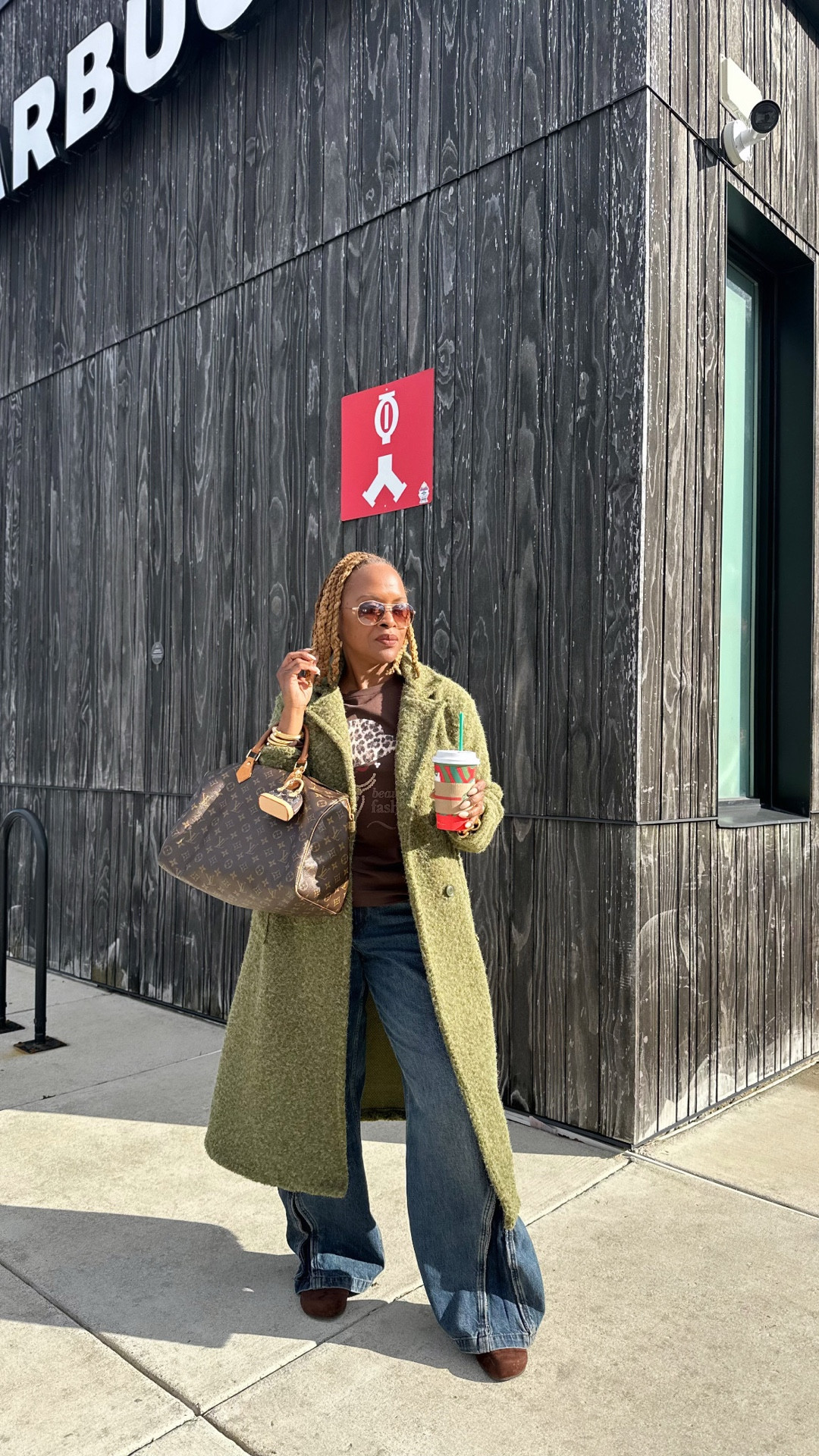 Just trying to show you my Zara jeans but the bee wasn’t trying to let me be great .🤦🏾‍♀️


#LTKootd #LTKSeasonal #LTKdayinmylife