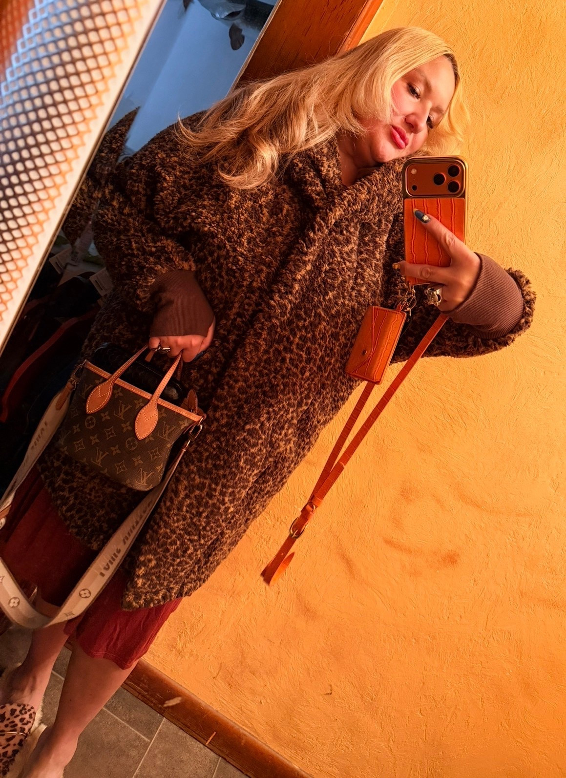 Yes to this whole look .. jacket , case, everything!!!

#LTKGiftGuide #LTKdayinmylife #LTKHoliday