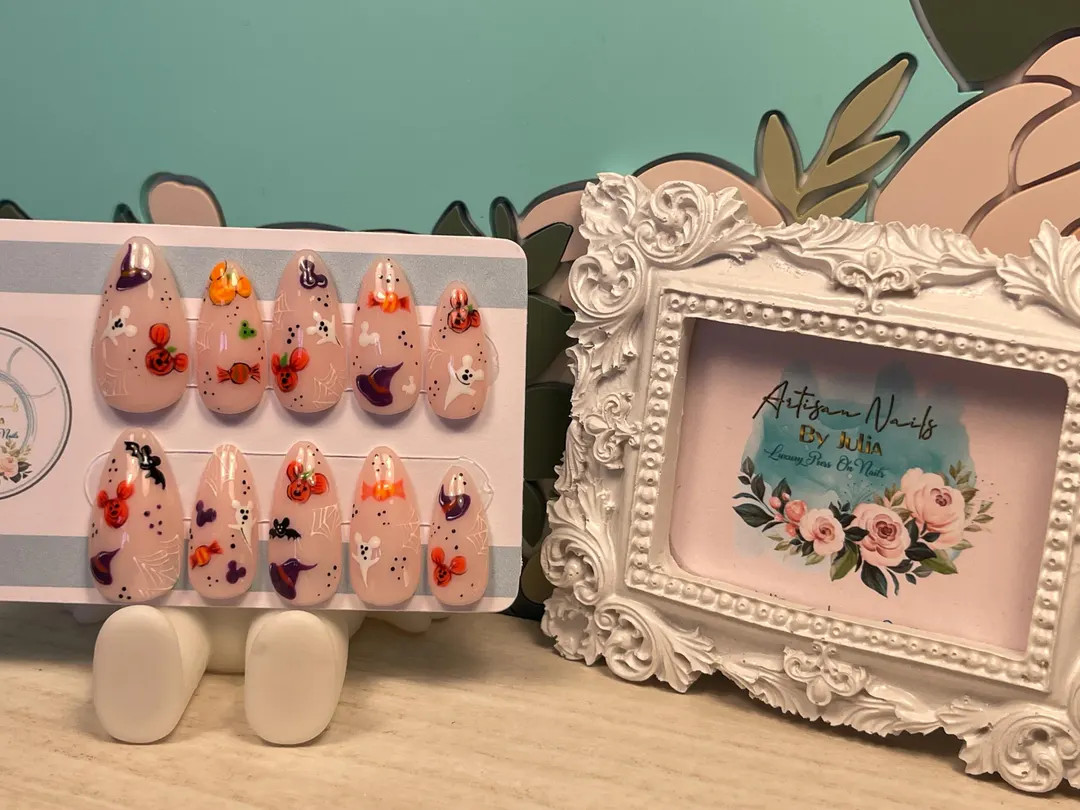 SPOOKY SEASON - Gel Press on Nails - Set of 10 Halloween Disney inspired Nails - Made to Order  -... | Etsy (US)