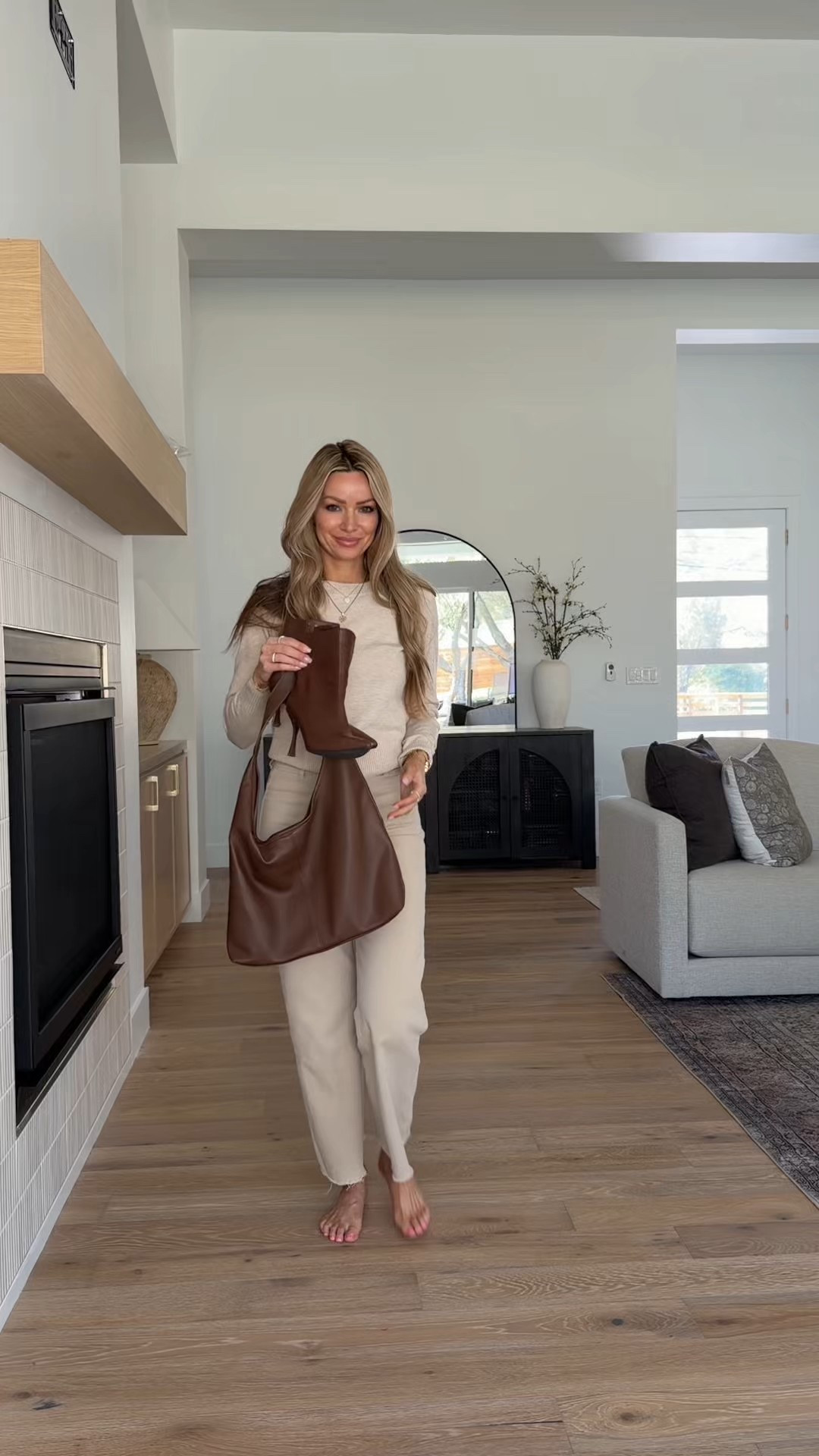 Amazon outfits styled with the must-have wide leg stretchy jeans 🤎 comment AMAZON and I’ll send you all the details 

Three effortless looks that give neutral-chic, elevated basics energy—perfect for everyday mom style, casual workwear, and easy weekend outfits.Affordable fashion that looks high-end… but it’s all from Amazon.

#AmazonFashion #NeutralChic #AffordableOutfits #WideLegJeans #MomStyle