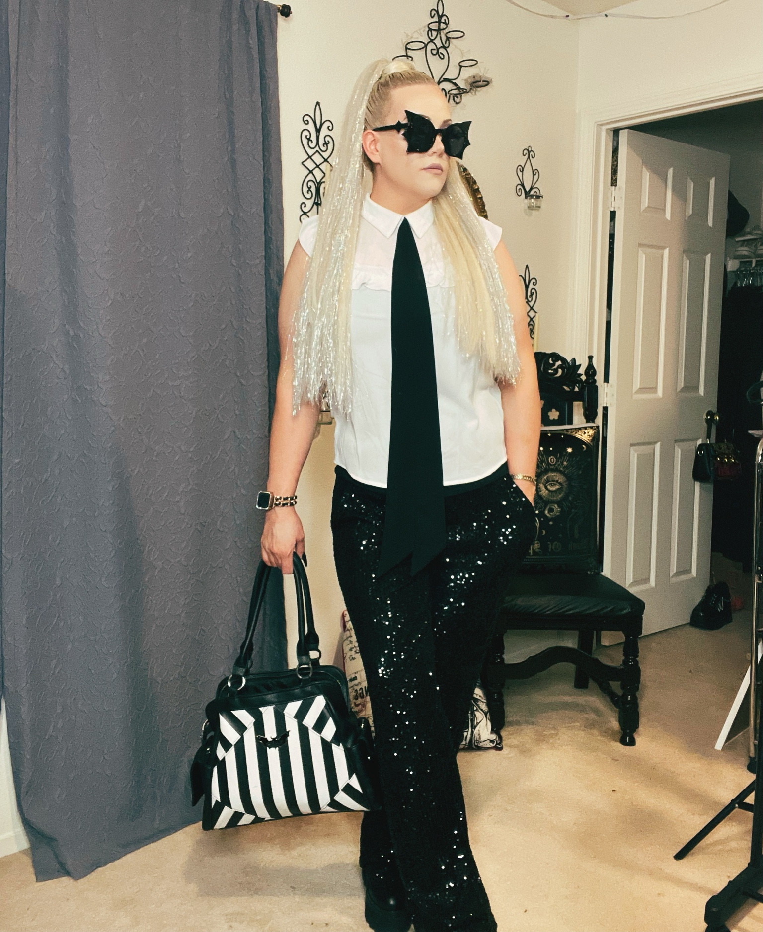 This is my outfit inspo for my Corp Goth Girlies! Keep it dark and classic. Textures! They are a must

#LTKstyletip #LTKworkwear #LTKfindsunder50