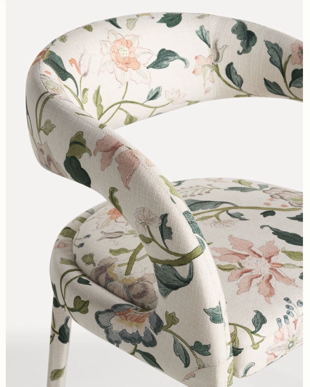 Hagen Hattie Floral Dining Chair

Fully upholstered in woven polyester, this sculptural dining chair brings character and charm to your table.

#LTKSeasonal #LTKHome #LTKMothersDay