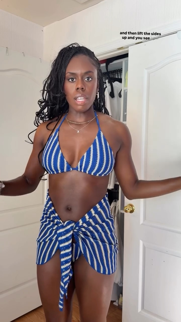 Summer is almost here and this is one of my favorite hacks for looking more snatched in a bikini🤩

This is perfect for the inverted triangle or a rectangle girlies that want to give the illusion of a smaller waist in proportion to the rest of your body 

#bikinihack #rectanglebodytype #invertedtriangle #flatteringswimwear #bodytypestyling