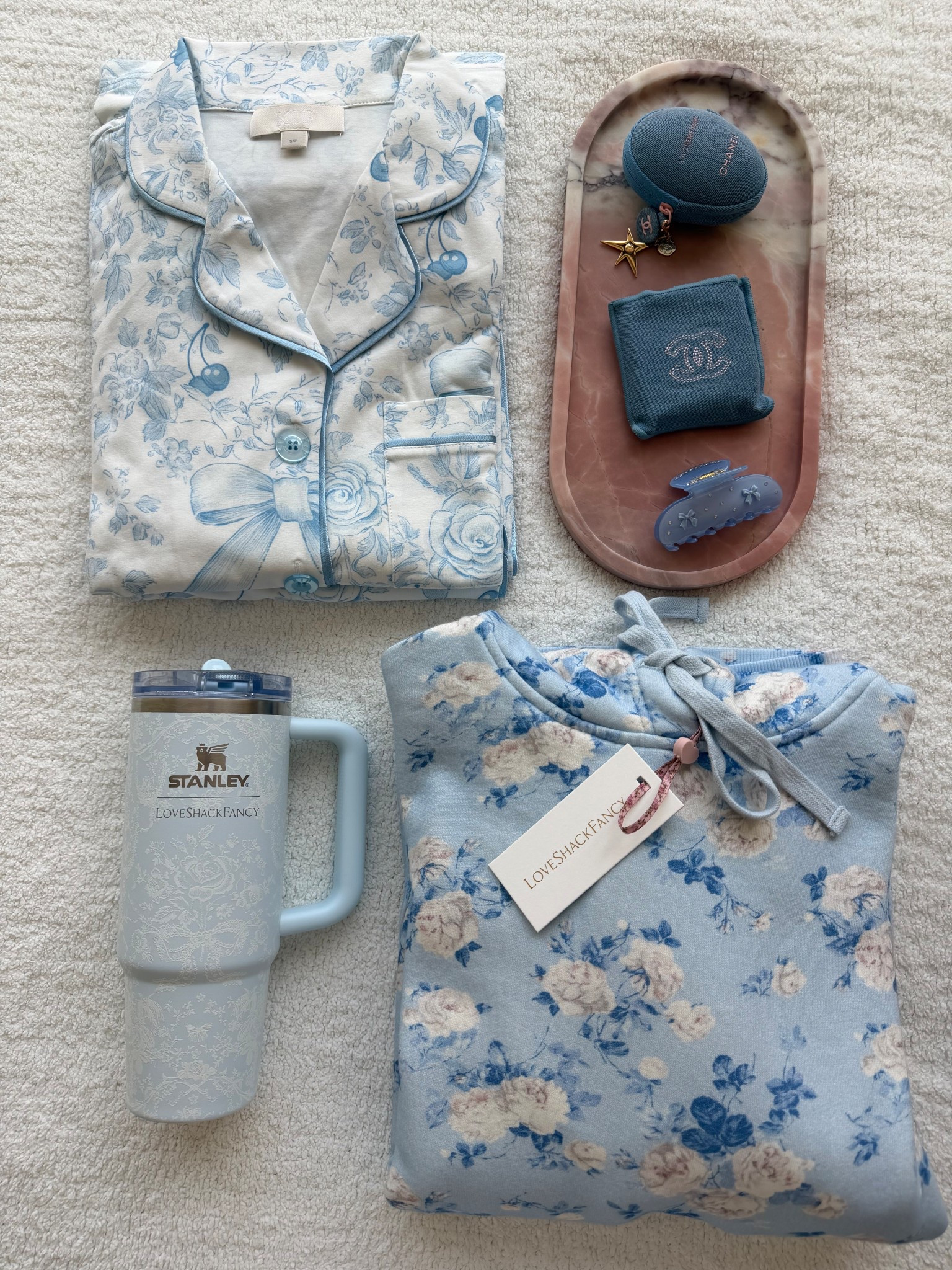 Spring blues



#LTKootd #LTKSpringSale #LTKSeasonal