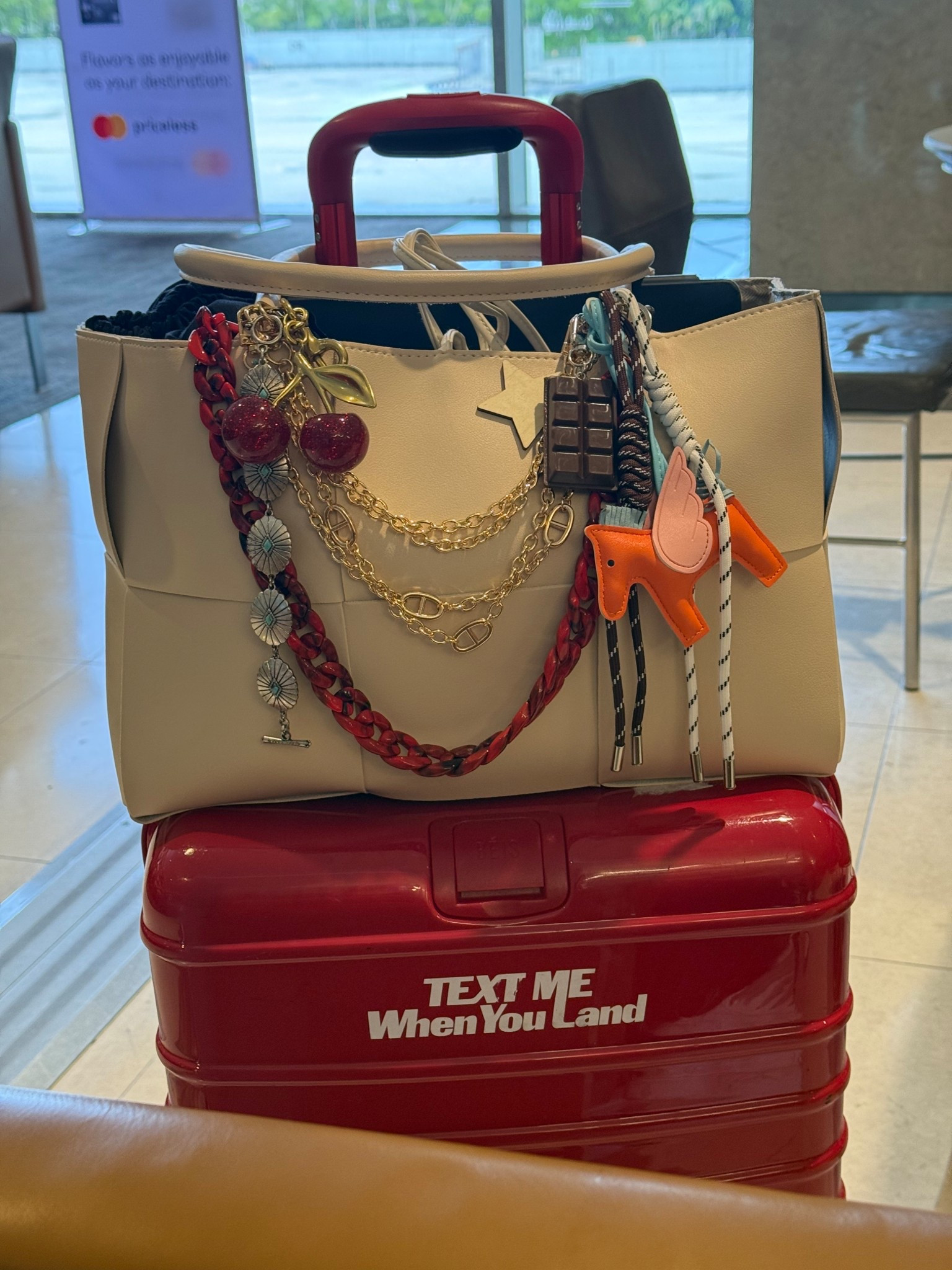 Styled my Amazon tote with charms ✨

Amazon finds 
Bottega dupe 
Travel accessories 
Beis luggage 
Hermes dupe charm 
Amazon finds
Amazon favorites 
Charm bags 
Under $50

#LTKTravel #LTKFindsUnder100 #LTKSummerEdit