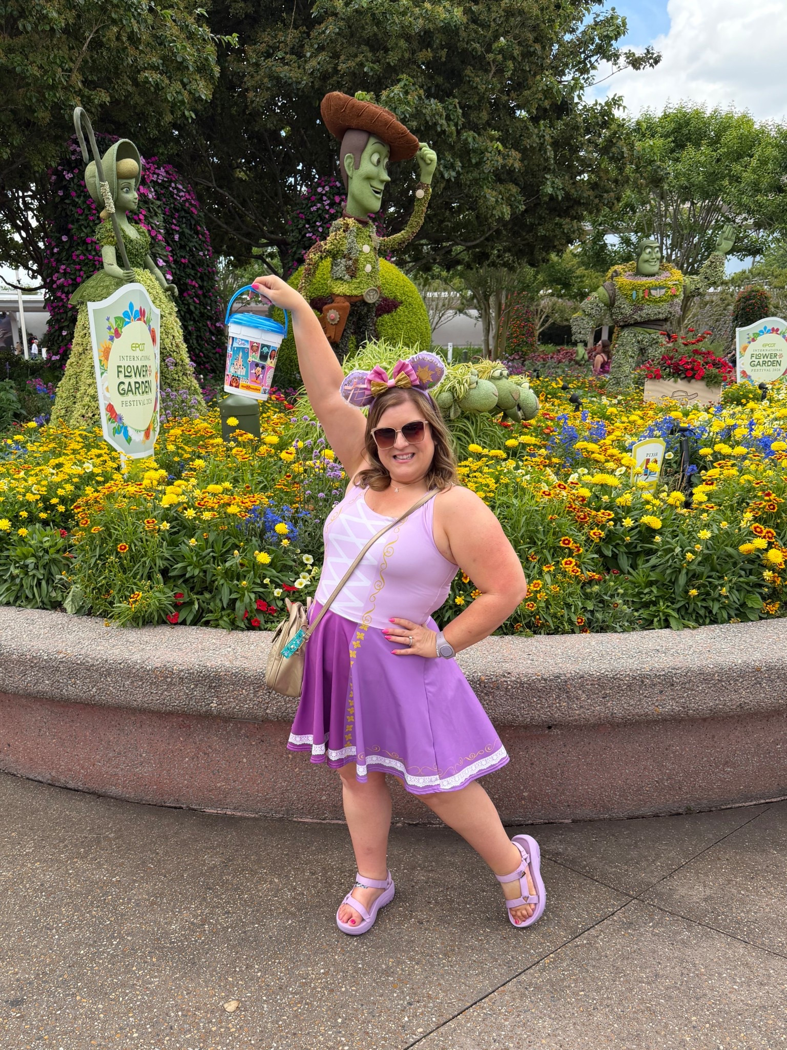 Popcorn bucket as my lantern! 😂✨💜

#LTKootd #LTKTravel #LTKdayinmylife