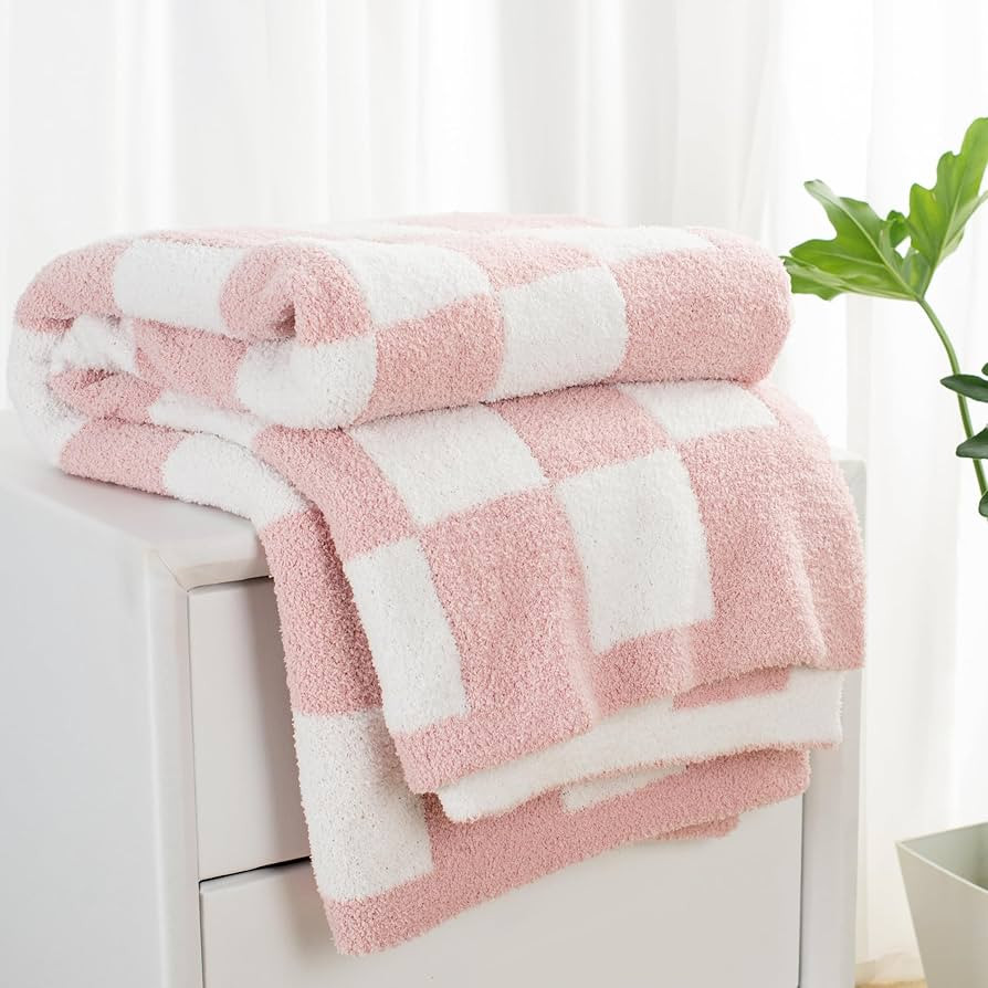 Carriediosa Checkered Throw Blanket 50" X 60", 400GSM Ultra Soft Microfiber Fuzzy Fluffy Reversib... | Amazon (US)