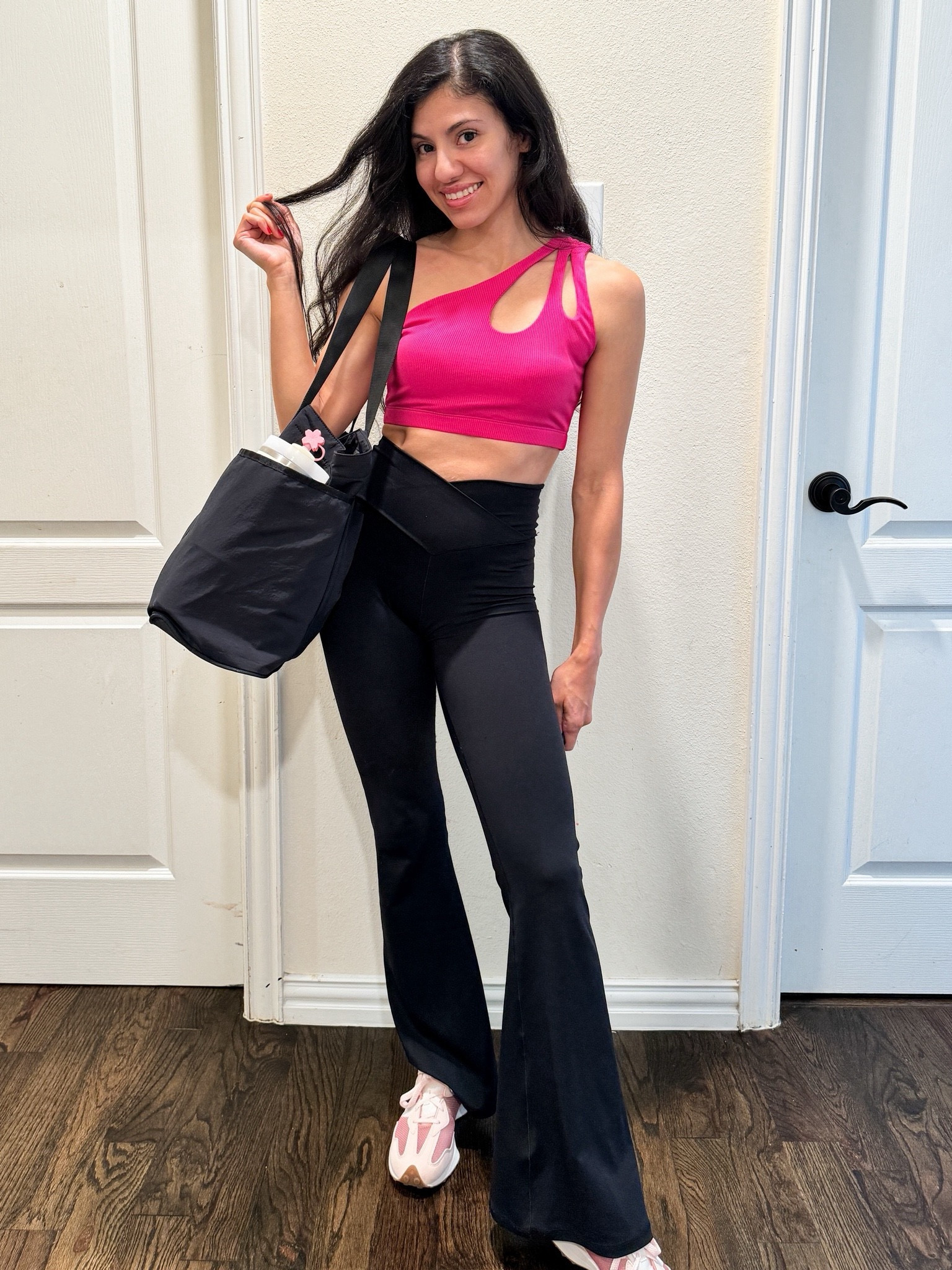 Aerie Crossover Flare Legging, Lululemon tote bag 

#LTKFallSale #LTKSaleAlert #LTKFitness