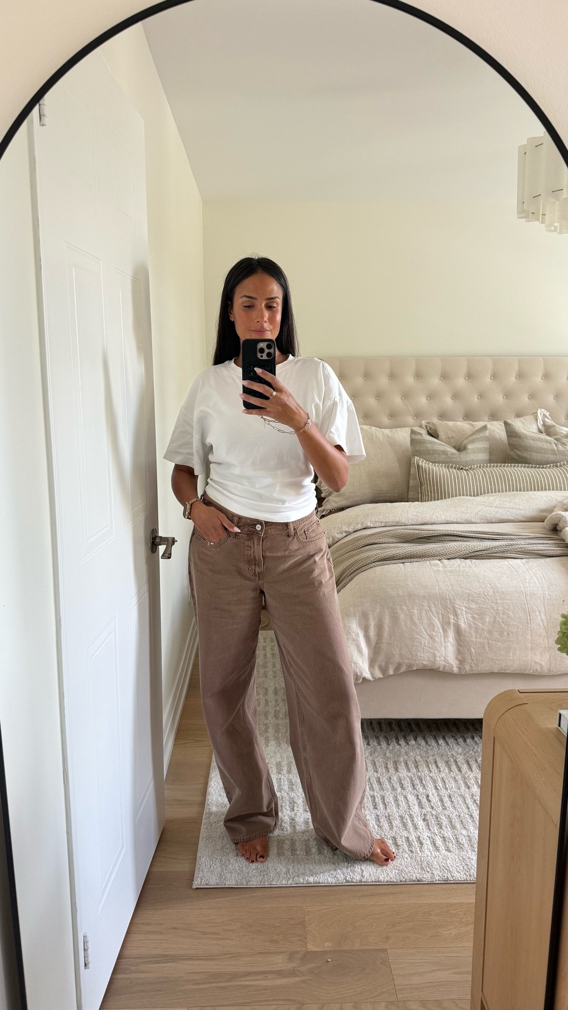 Wearing a small top and I sized up one to a 29 in the jeans wearing the long.

#LTKcanada #LTKfall #LTKjeans