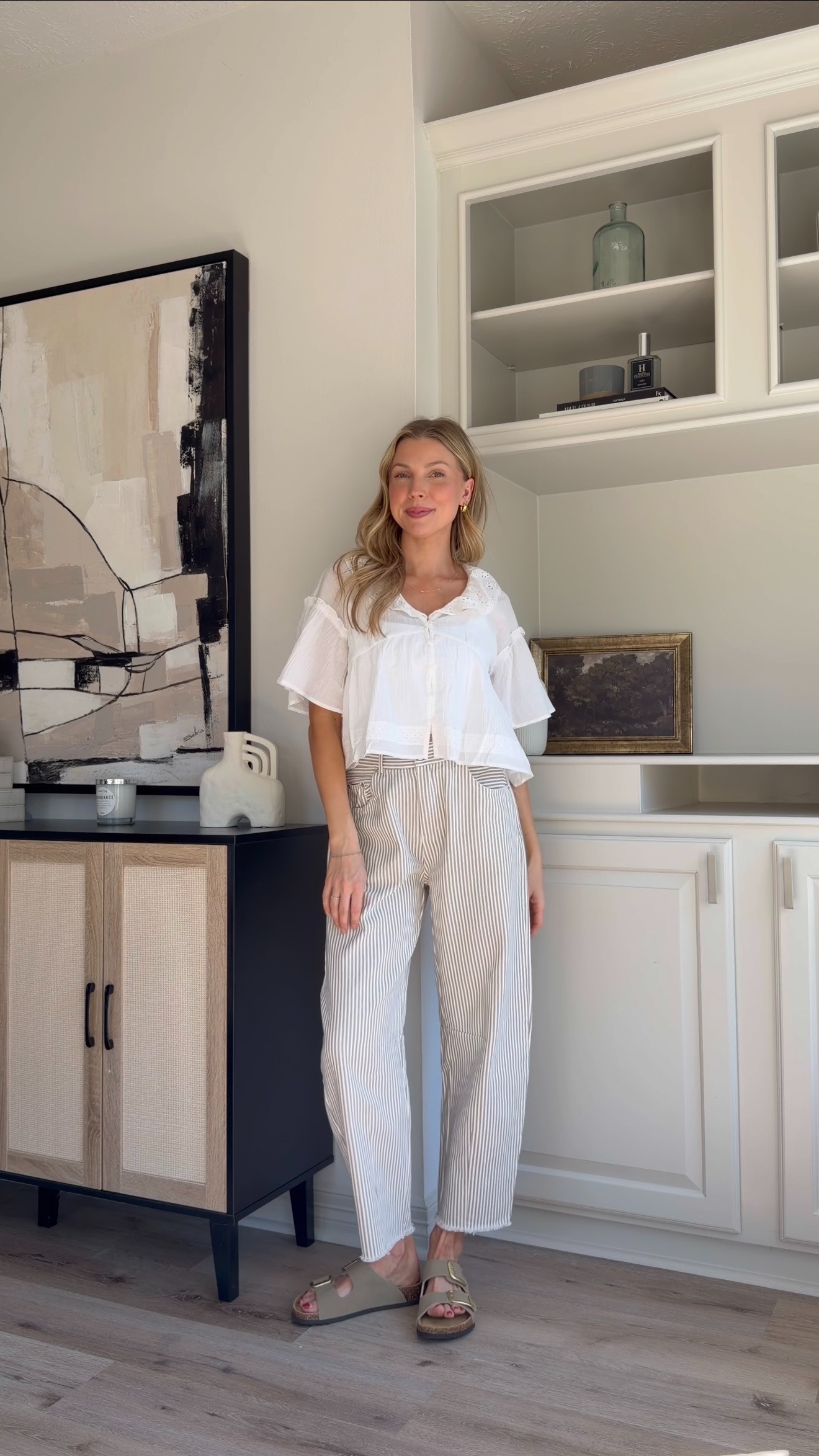 Cutest spring outfit, perfect for everyday! Wearing S in top + barrel denim 
 

 