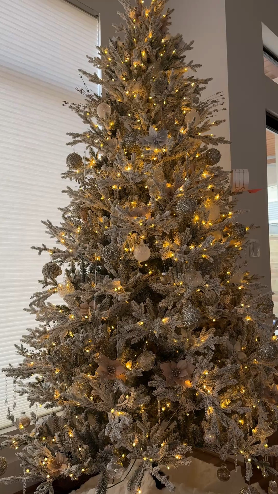 Our Christmas Tree is up! 🎄✨

#LTKHoliday #LTKSeasonal