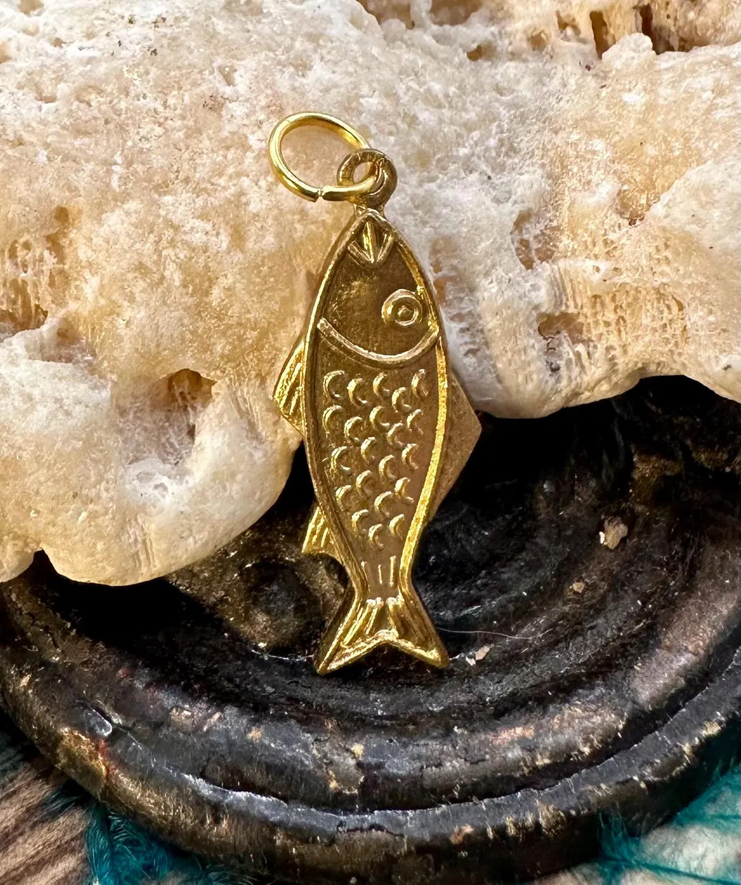 Vintage Raw Brass CUTE FISH Charm for Necklace Good Luck Pendant Gold Bracelet Earrings Anklet Gi... | Etsy (Global)