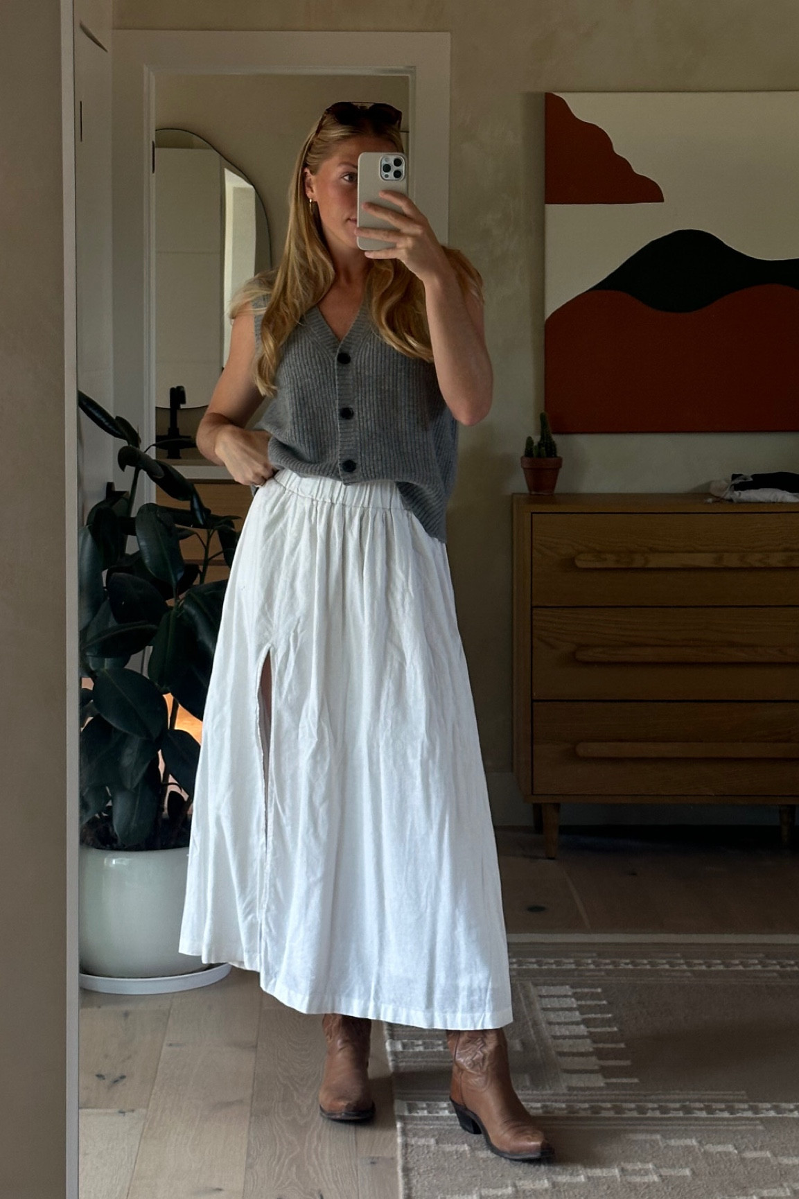 living in this cashmere vest 

#vest #longskirt #abercormbie #summerfits 

#LTKstyletip