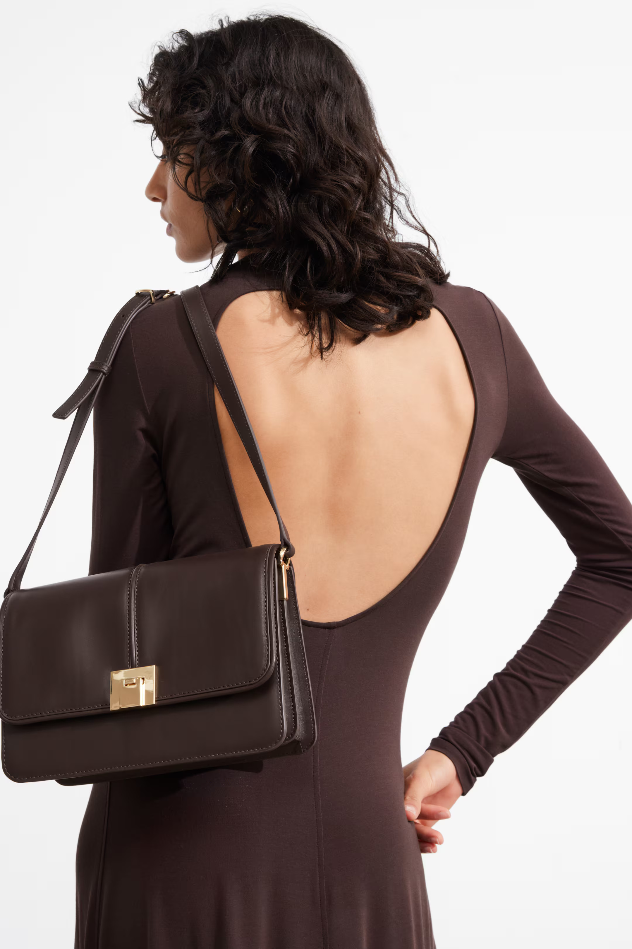 Klassische Schultertasche aus Leder | H&M (DE, AT, CH, NL, FI)