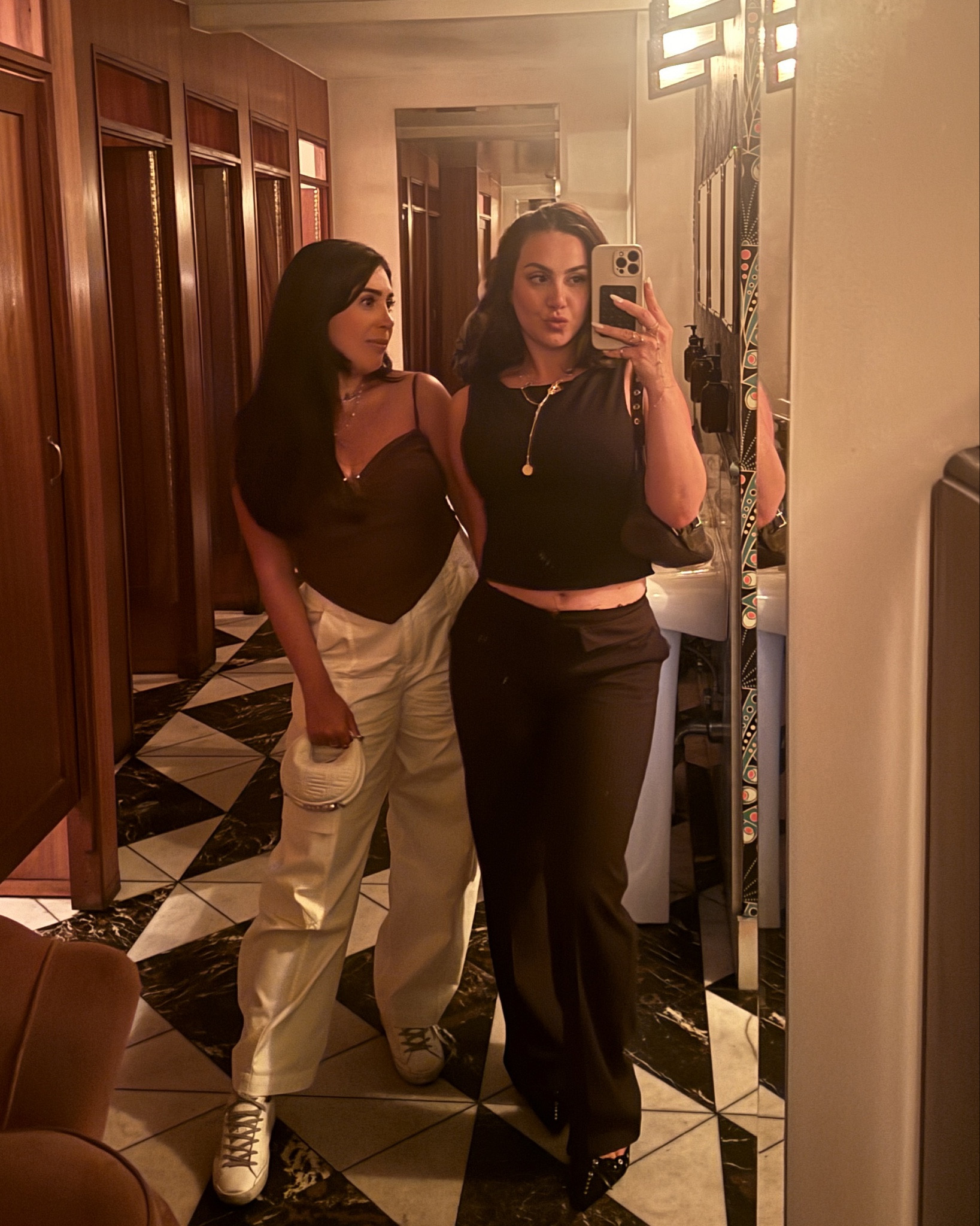 GNO … classssssy 🎶 pants from motel rocks 