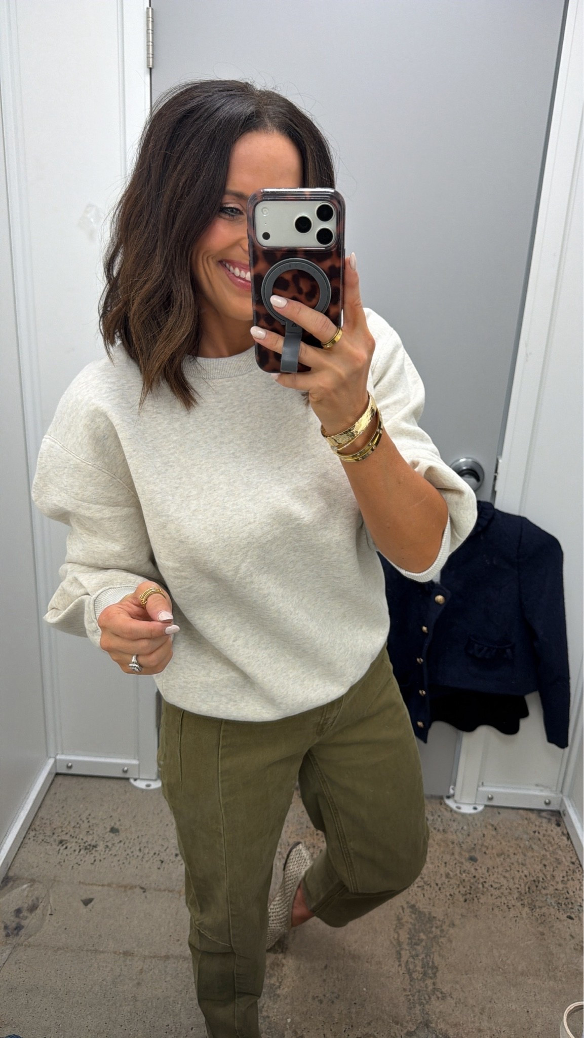 Walmart is really bringing it with the fall basics!! this sweatshirt + olive pants combo is so easy, cozy, and put-together. The perfect everyday fall outfit!

small/2

@Walmart 

#WalmartFinds #WalmartFashion #WalmartStyle #FallFashion #FallOutfits #FallStyle #AffordableFashion #CasualStyle #EverydayOutfits #LTKCreator #LTKFashion