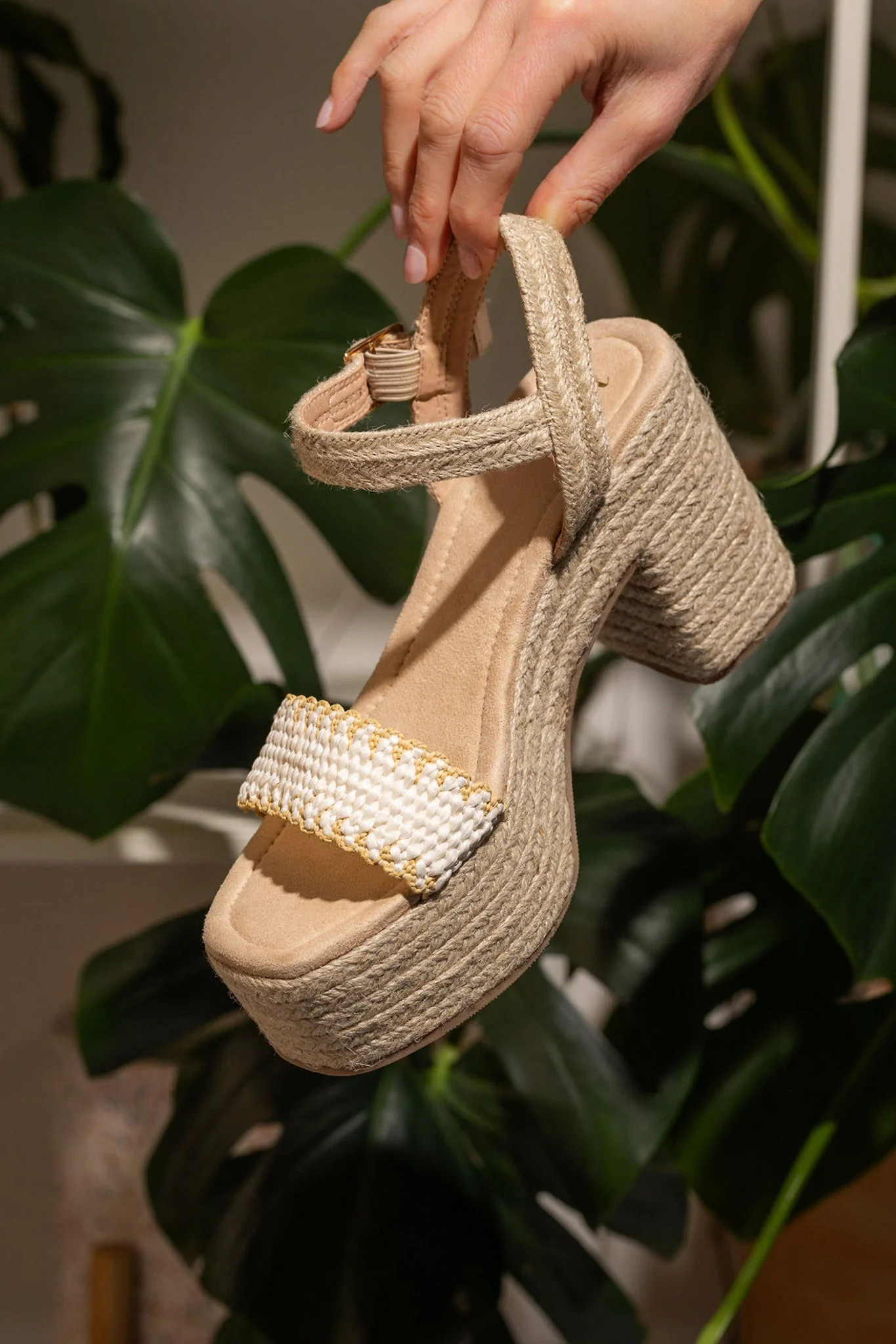 Elise Wedge in Off White 6.0 | Statement Boutique