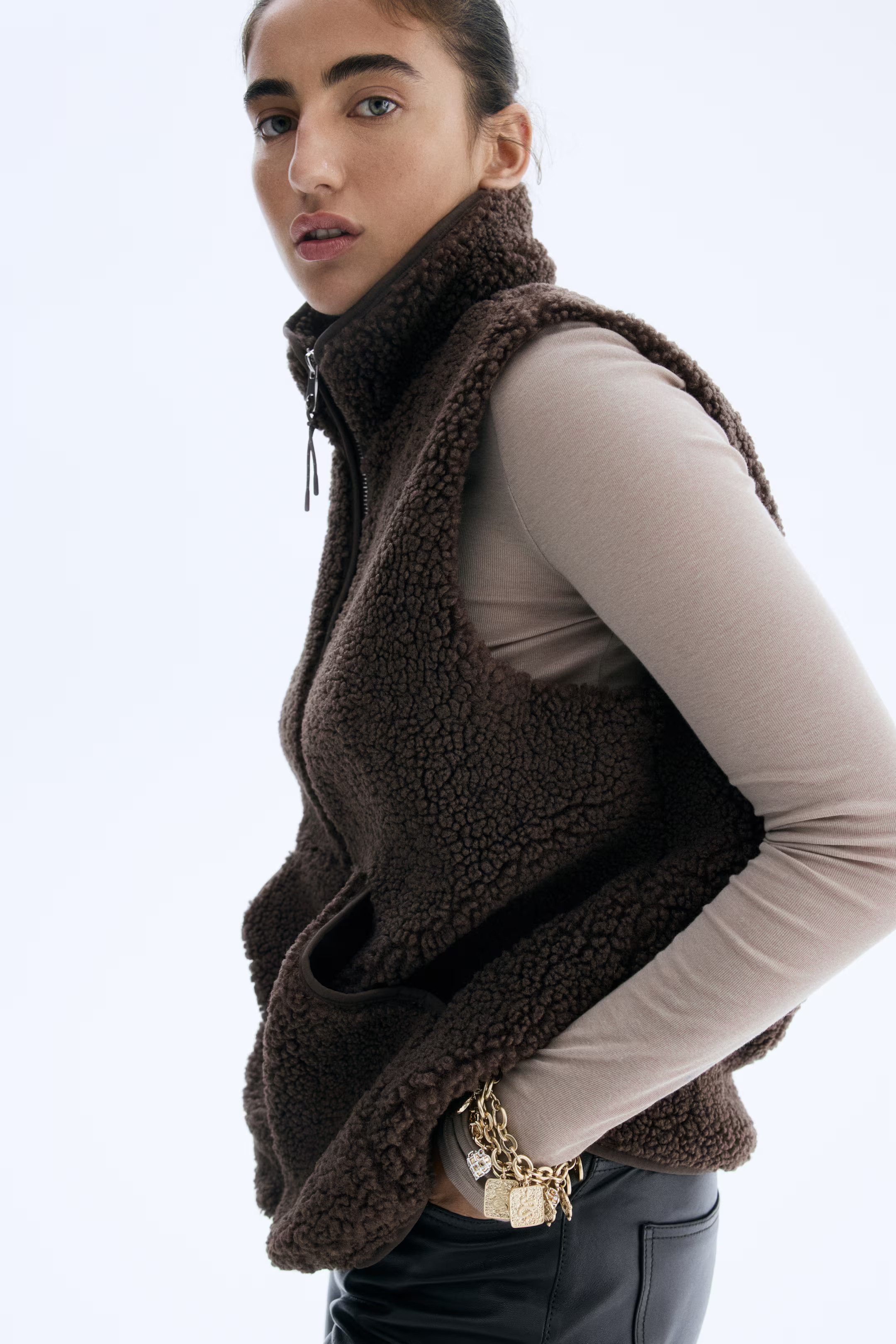 Teddy gilet | H&M (UK, MY, IN, SG, PH, TW, HK)