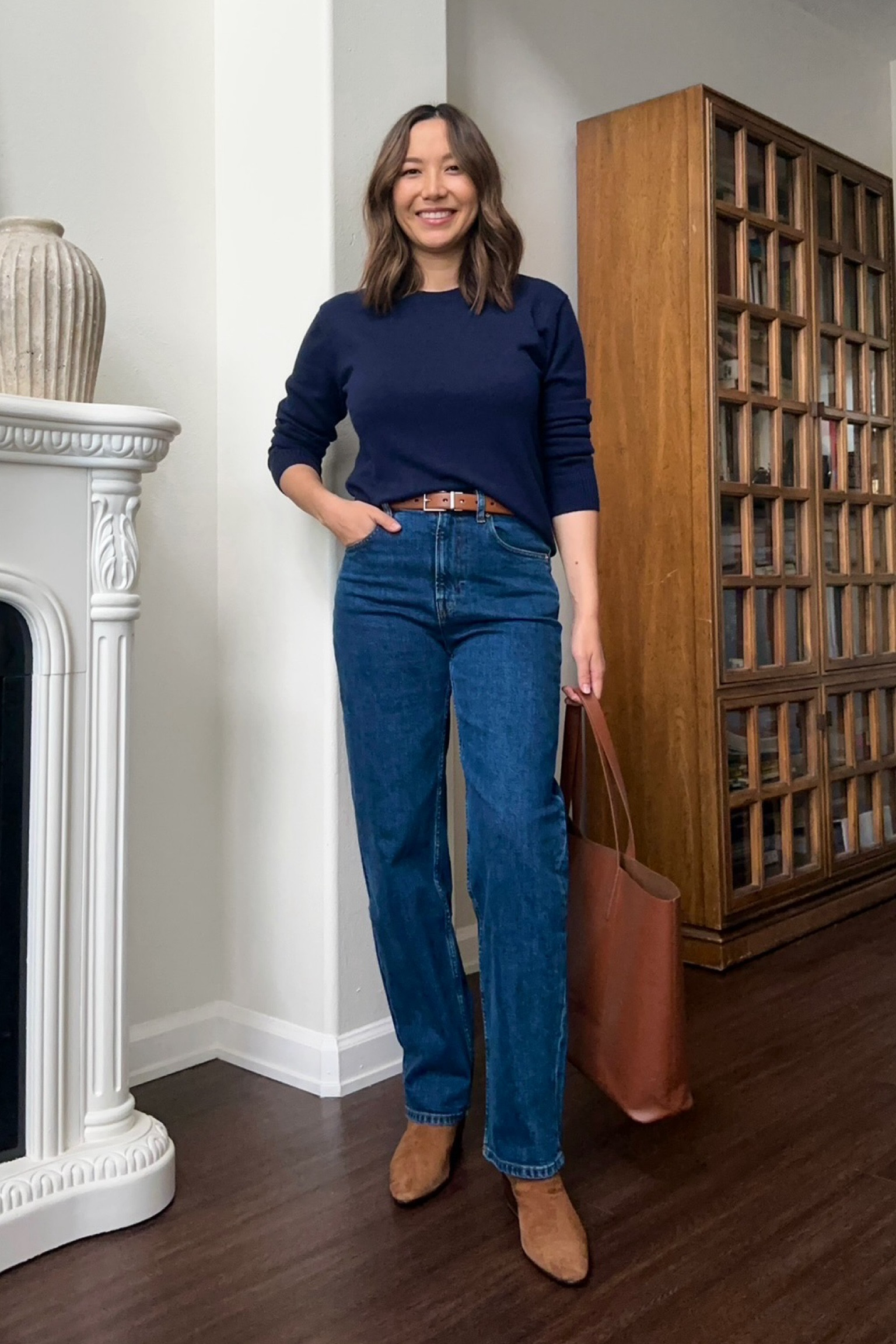 25% off sitewide at everlane 

Everlane cashmere sweater in navy 
Everlane the way high jeans 
Jcrew leather belt
Leather tote bag 
Jcrew suede boots

Workwear / business casual 

#LTKSaleAlert #LTKSeasonal #LTKWorkwear