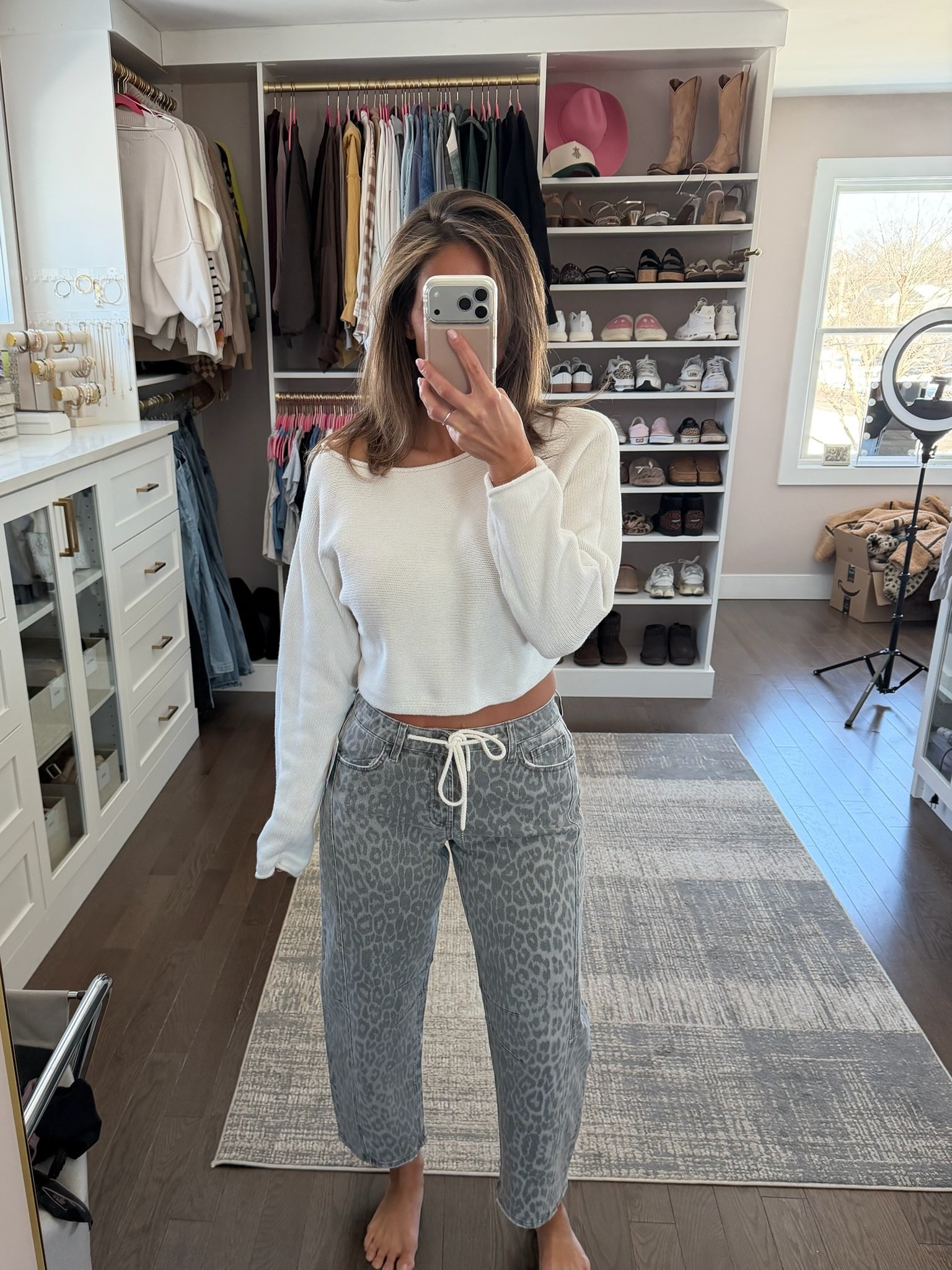 The cutest leopard barrel jeans for spring time

#LTKSpringSale #LTKootd #LTKgrwm