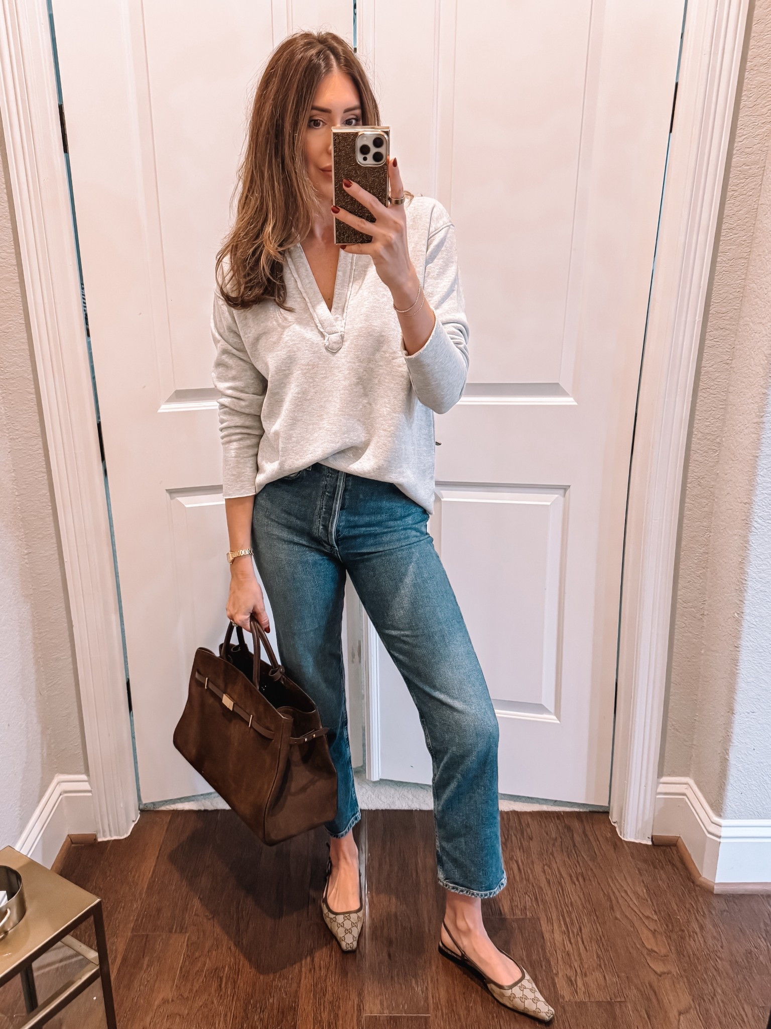 Medium in top, size 26 in jeans 

#LTKootd