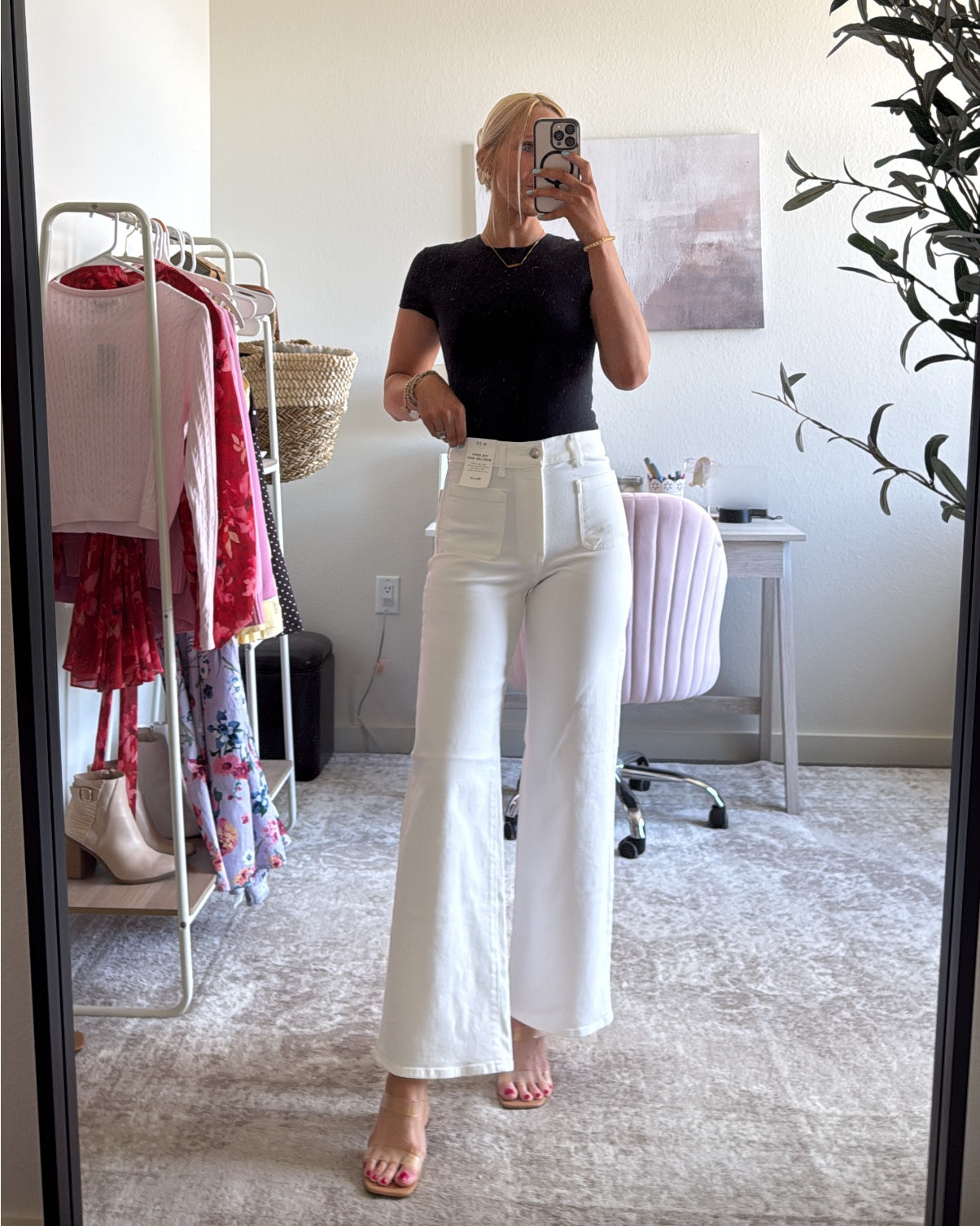 Ordered four different pairs of @Madewell jeans - these are The Emmy Wide Leg in white ☺️

They fit SO GOOD! 🙌🏻 in my true size 25, in standard length. The inseam is 30” and I am 5’6” 💛

They are the perfect pair of white wide leg jeans for Summer! I love the patch pockets too!

Madewell denim, Madewell jeans, wide leg jeans, white wide leg jeans, white jeans, jeans try on, Madewell try on, patch pocket jeans

#LTKSeasonal #LTKgrwm #LTKootd
