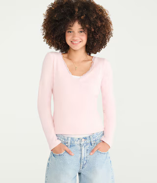 Long Sleeve Crossover Lace V-Neck Tee | Aeropostale