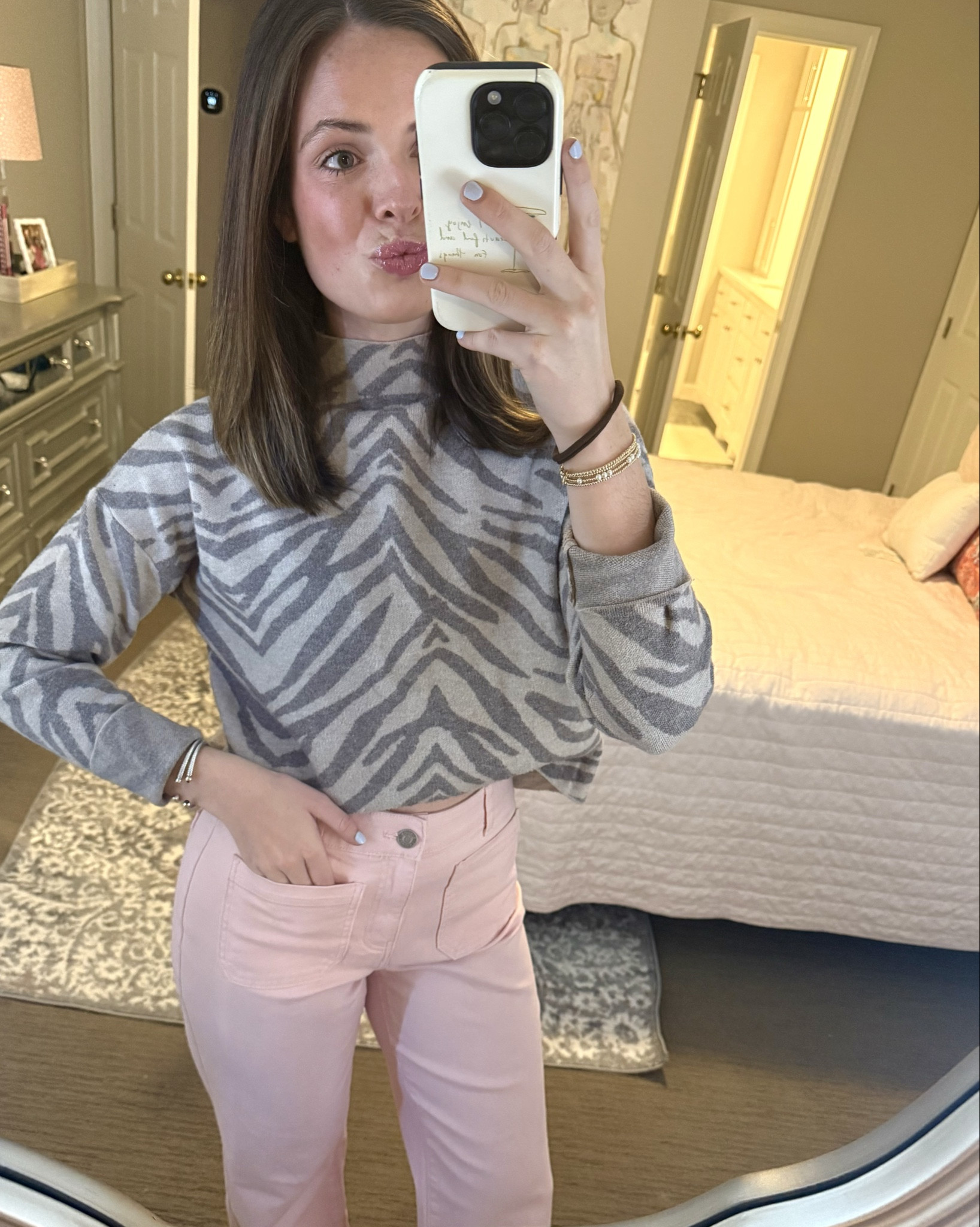 Church fit💗🩶 happy Sunday!!! best jeans ever!!! sized up for a looser fit

#LTKgrwm #LTKootd #LTKdayinmylife