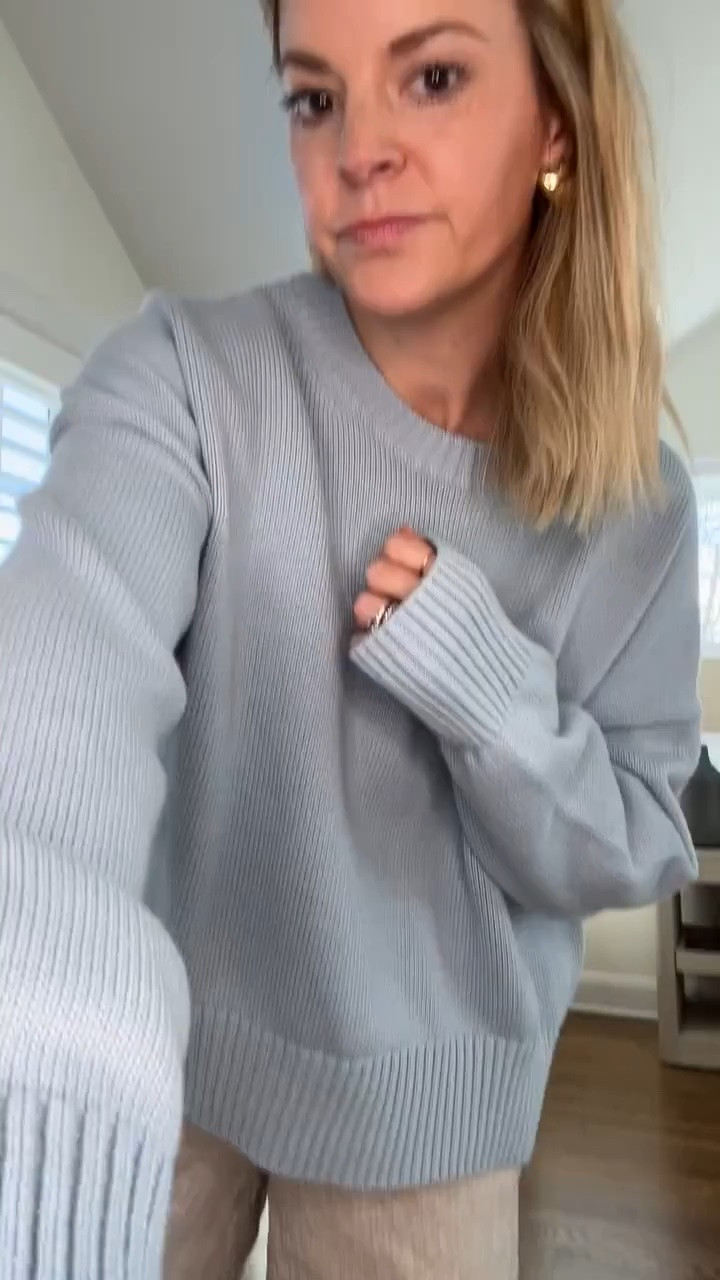 Classic cotton sweater under $50. I sized up 1 to a medium and comes in tons of colors // small shorts