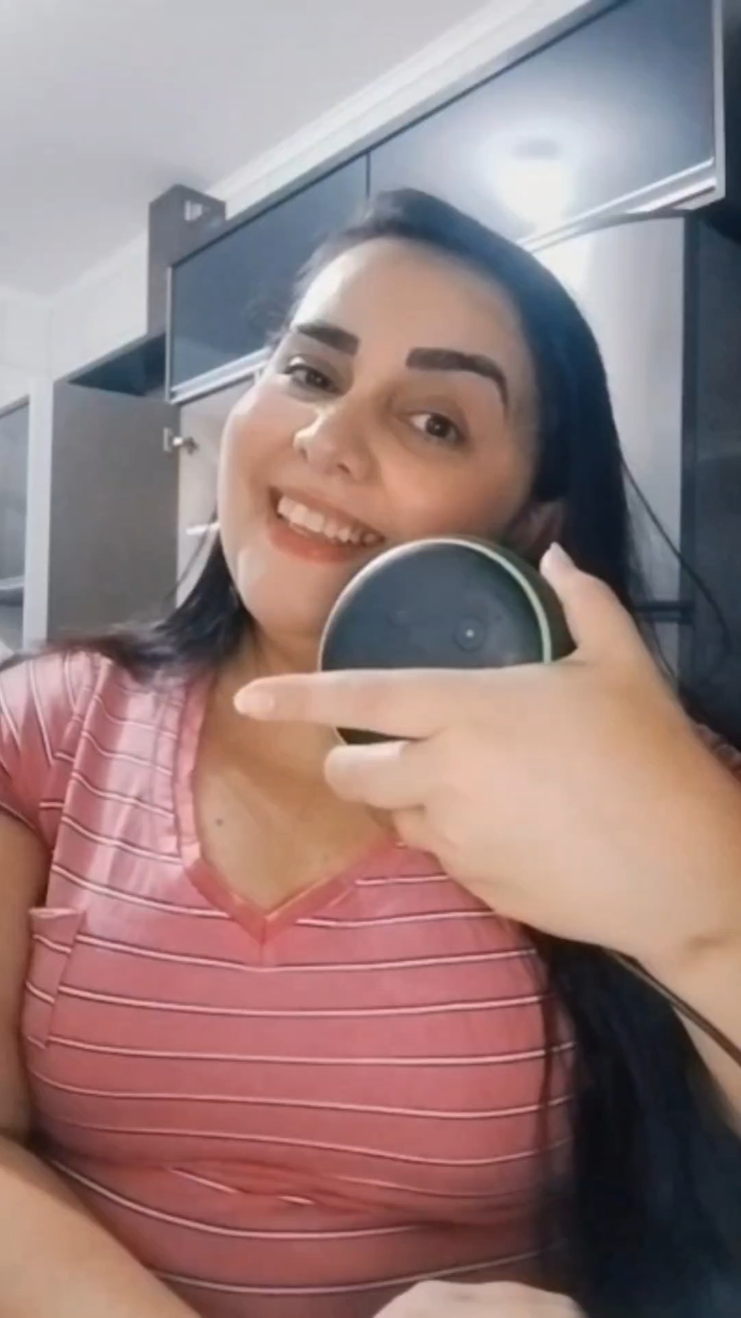 Alexa Já faz parte da família ❤️Minha Companheira de todos os dias 😍 . Peça para a Alexa tocar músicas, responder perguntas, ler as notícias, checar a previsão do tempo, criar alarmes, controlar dispositivos de casa inteligente compatíveis. Vou deixar o modelo que tenho( Echo Dot 3 Geração) e alguns outros linkado aqui abaixo ⤵️ 

#LTKbrasil #LTKVideo #LTKfamily