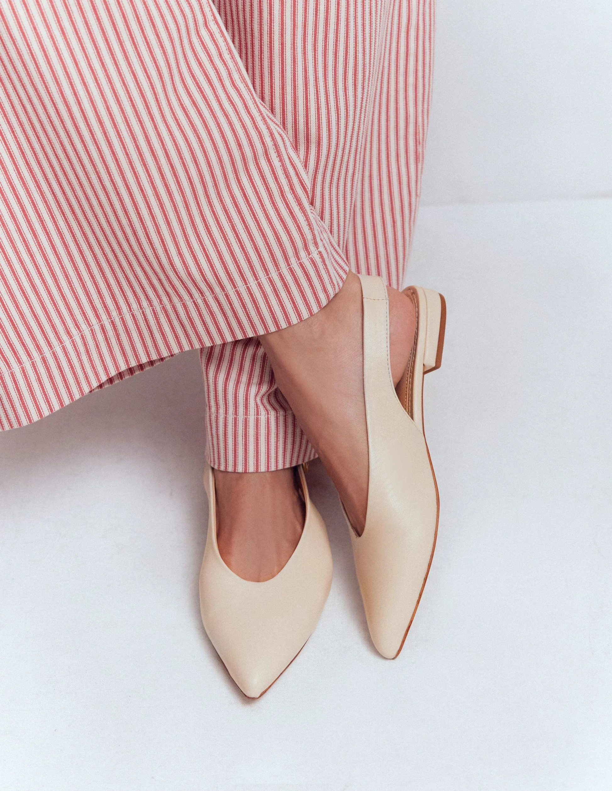 High Cut Flat Point-Ecru | Boden (US)