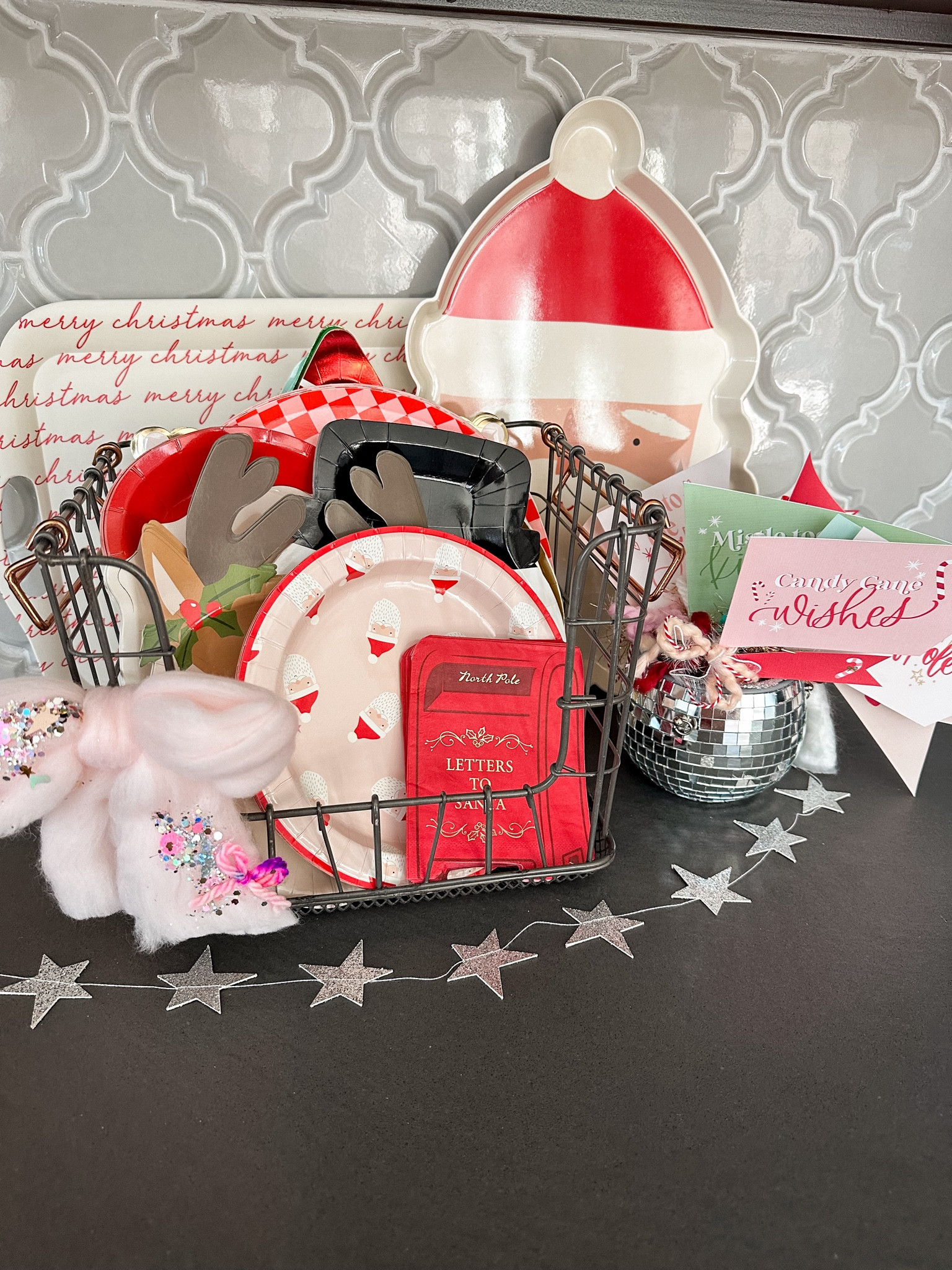 Christmas party plates, Christmas party napkins, lunch packing organization, kitchen organization, brightroom storage containers 

#LTKHoliday #LTKhome