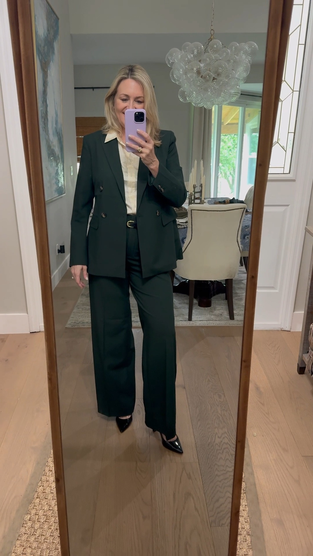 Another great suit from Ann Taylor in a gorgeous forest green color.  Perfect for Fall, work outfit, workwear