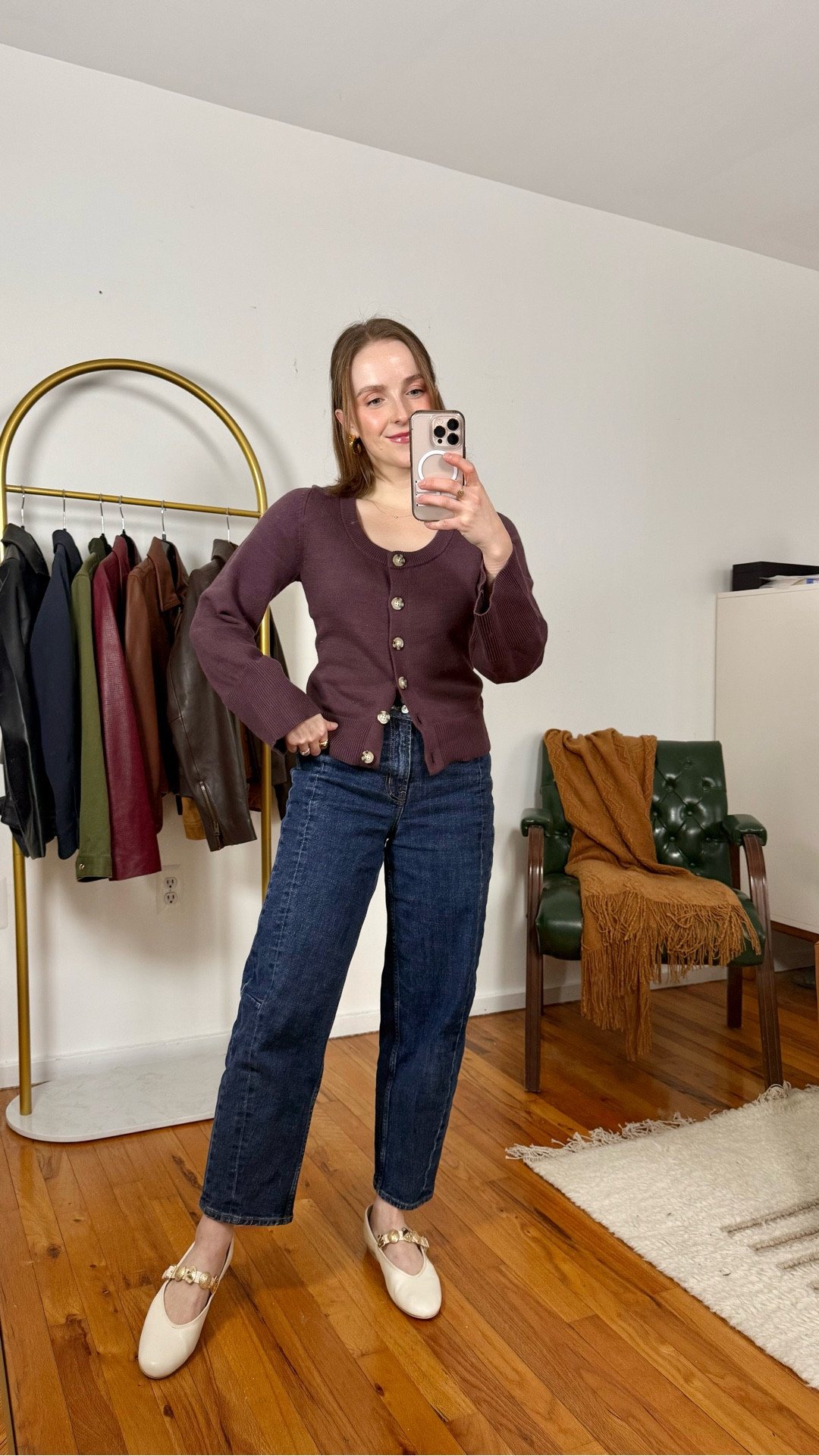 The perfect flattering cardigan that gives you a waist! Love the more fitted shape while still being comfy wearing xs $35
$37 barrel jeans 00reg 


#LTKSaleAlert #LTKootd #LTKPetite