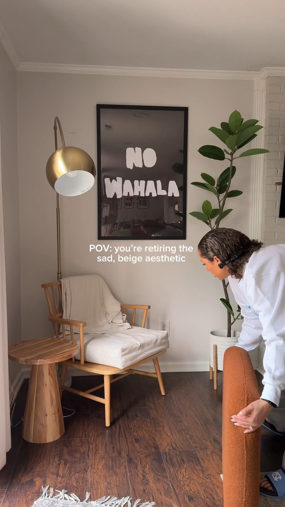 One corner of the house at a time… 

Don’t get me wrong, I love creams and beiges but I’m finding that adding these pops of color makes me feel happy. I found this cute boucle chair on Wayfair and this “No Wahala” print on Etsy and I love it. 

No Wahala is Nigerian slang for “no worries”/ “no problem”. My Igbo grandma got a kick out of seeing it on my wall when we FaceTimed the other day and she wanted to show her friends in the village that had stopped by to visit her. 

It feels good to get back to creativity in my home and not strip parts of me out to make a blank cold canvas. 

I was thinking about working on my dining area next and adding some character there. Are yall doing any home edits or projects?

#familyof5 #nowahala #homedecor #homestyle #homedetails