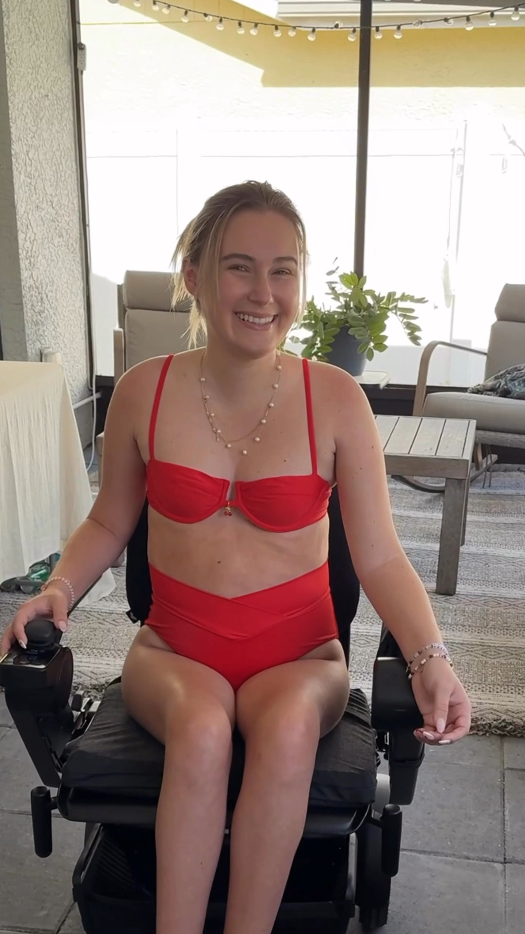 I encourage you to have a self-love day this February with @aerie , whether that means lounging in comfy leggings or treating yourself to new swimwear! Aerie has the most perfect Valentine’s Collection—I’m actually obsessed. Happy love month, friends! ❤️  #AeriePartner #AerieREAL #ad #Valentinesday #valentinesdayoutfits
Aerie Oversized Crew Boyfriend T-Shirt
OFFLINE By Aerie Goals Gloss Legging
Aerie Seams Right Barrel Leg Sweatpant
Aerie The Sunnysideup Bikini Top
Aerie The Sunnysideup Bikini Bottom
Aerie Smiley® Sherpa Scuff Slippers
OFFLINE By Aerie Goals Gloss High Neck Sports Bra