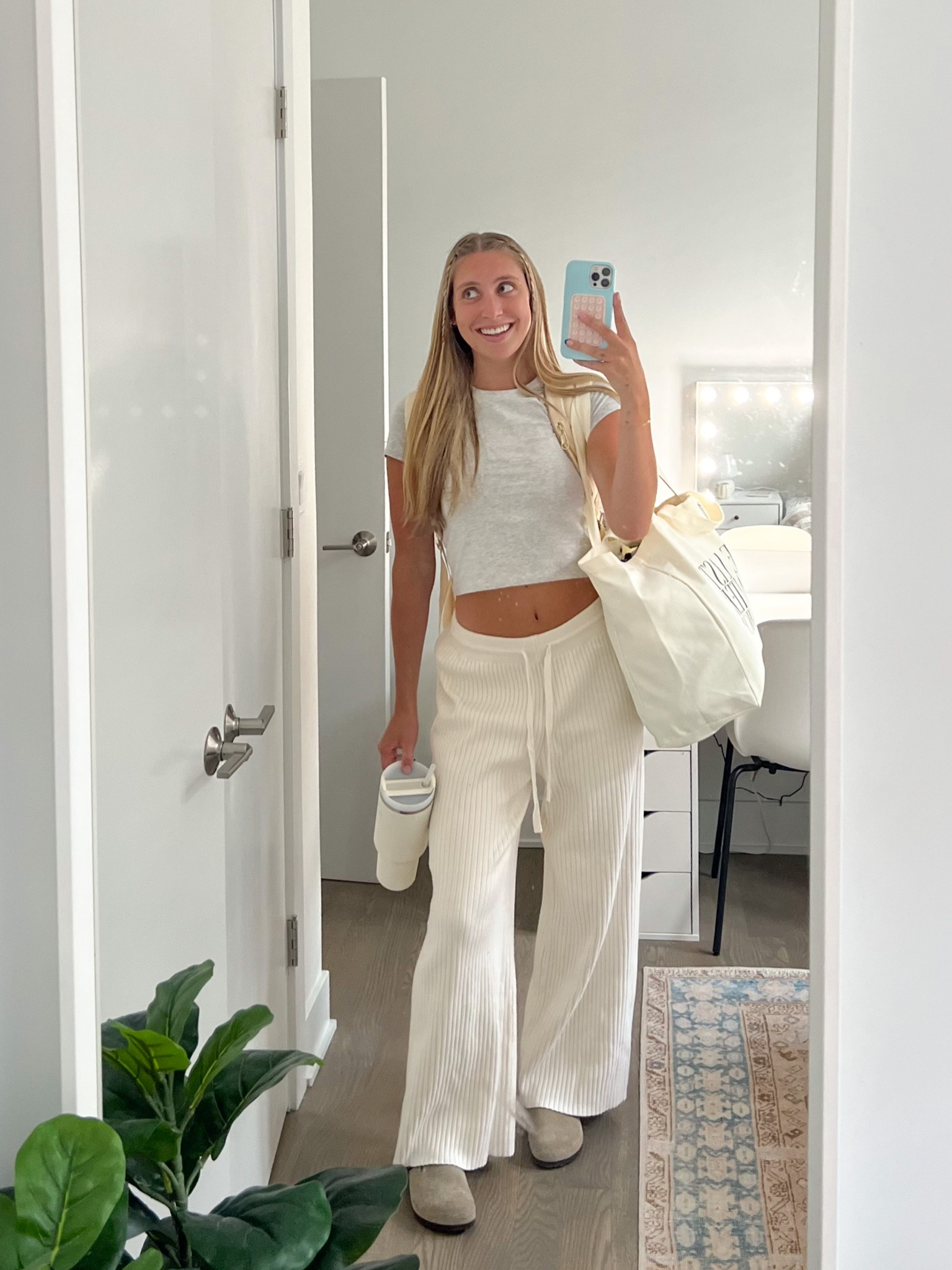 comfy roadtrip fit 🏹🤍