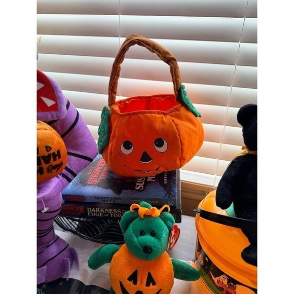 Halloween pumpkin candy bucket and Halloween pumpkin candy bucket and plush toy | eBay US