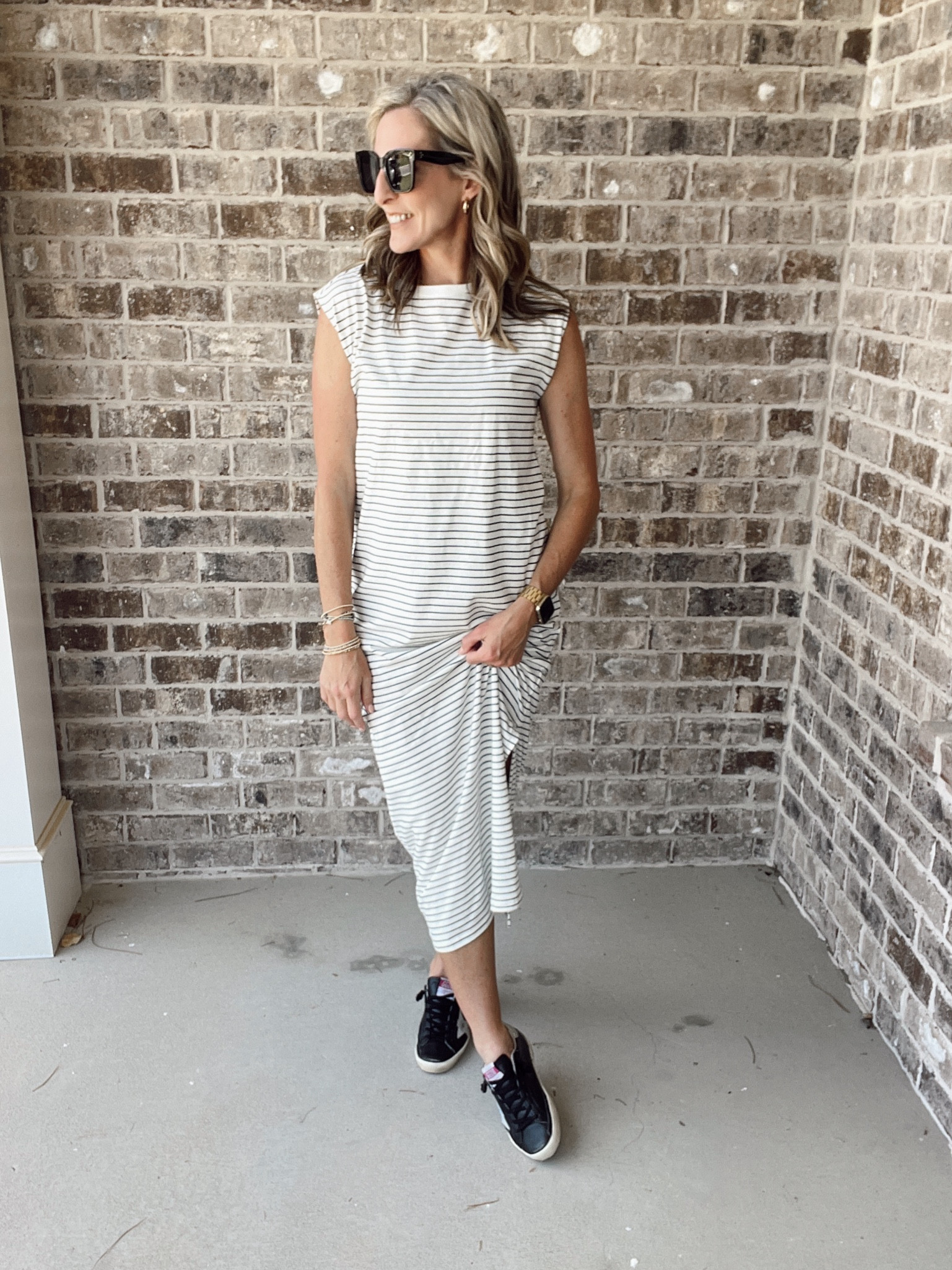 Old Navy $17 dress // high crew neck
sleeveless // left side slit // comes in three colors // wearing xs

#LTKWorkwear #LTKFindsUnder50 #LTKStyleTip