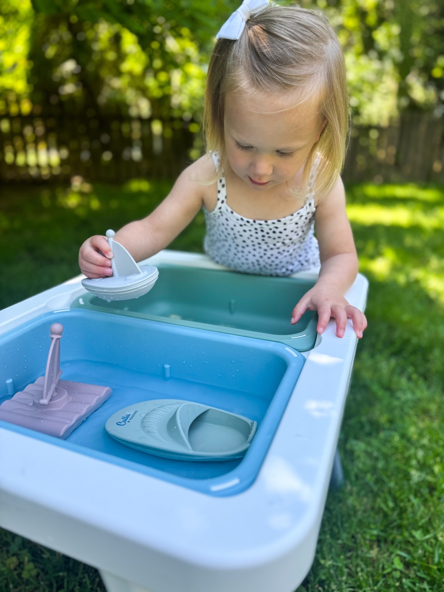 From bath time to play time these boats are so fun and still are 100% food-grade silicone for safe and worry-free play! They also come apart, making cleaning a breeze and ensuring they stay mold-free for endless fun!  

Grab yours today and use code COLLINS10 to save!