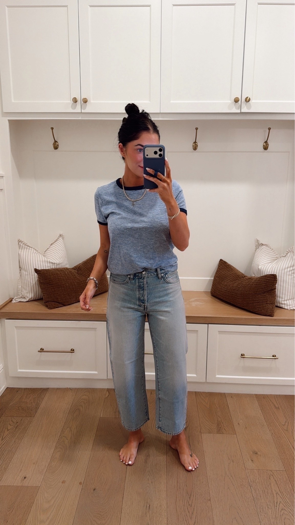 Smalls & 26 regular!

denim, jeans, prefall fashion, fall outfits, Katy roach, livingmybeststyle

#LTKootd