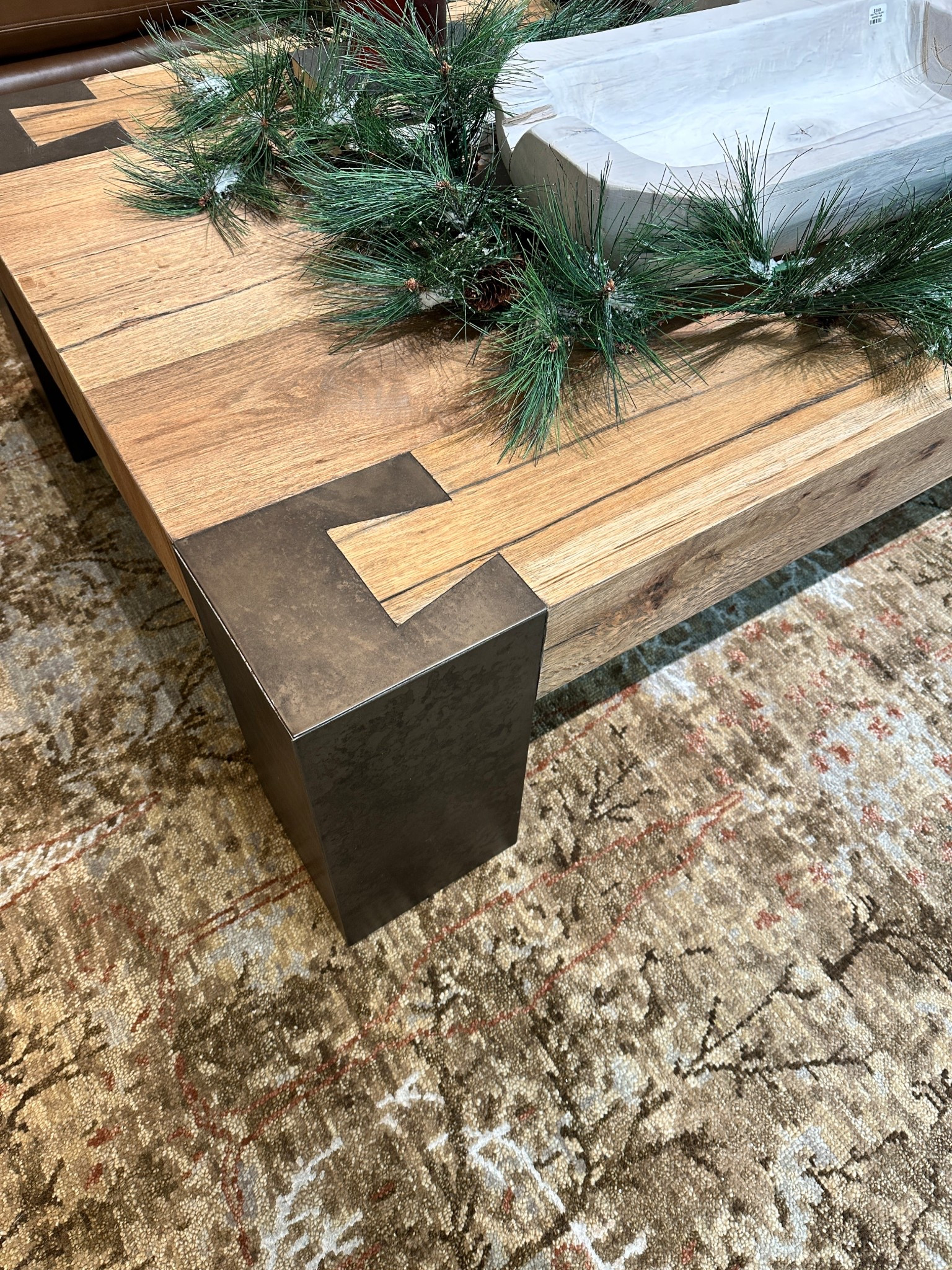 Did some last minute Christmas shopping and ran across this gorgeous chunky coffee table. I just had to share it 😍

#LTKHome