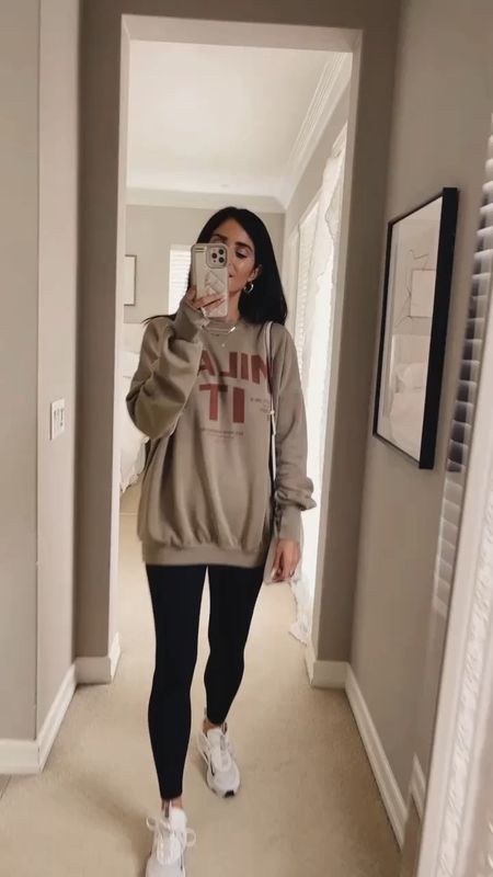 I'm just shy of 5-7" wearing the size XS graphic sweatshirt and 4 leggings... #StylinByAylin #Aylin

#LTKVideo #LTKbeauty #LTKstyletip