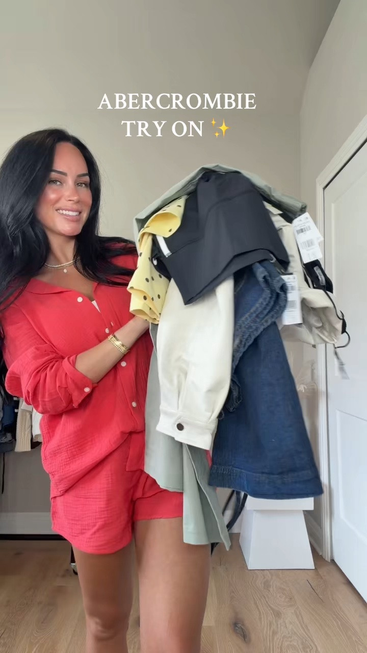 Abercrombie sale try on haul ✨ so many cute new arrivals!! I will have these 🔗 on my LTK. 

✨plus stackable code for extra savings!! (AFKATHLEEN)
My sizing 5’7, 145lbs, 33dd

@abercrombie