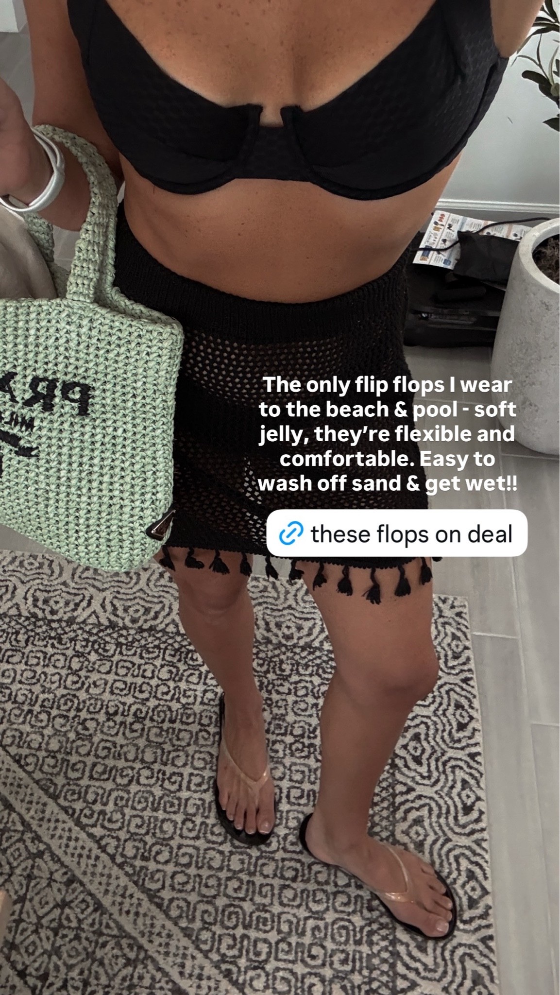 My favorite jelly flip flops are on a Prime Day Deal

#LTKootd #LTKSwim #LTKSaleAlert