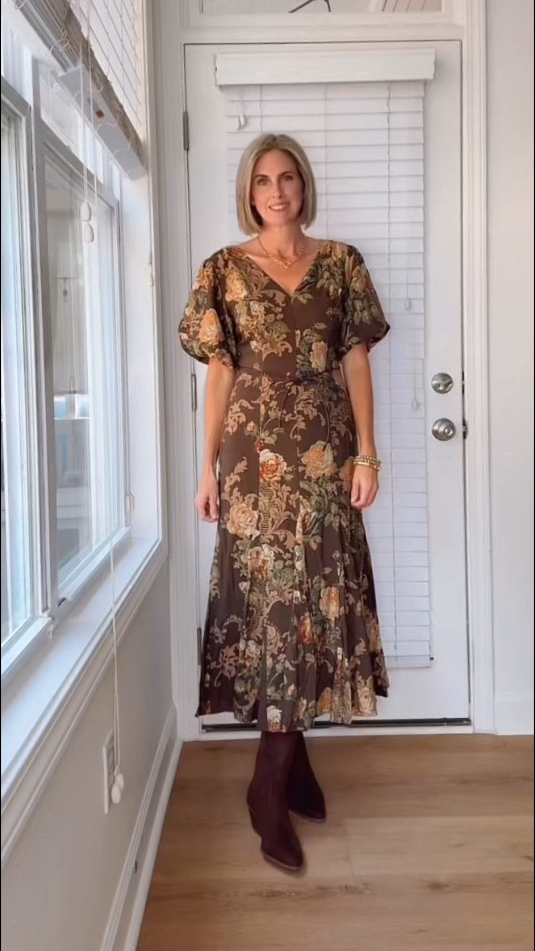 You guys! I am so in love with this dress! The colors just scream fall! 🍁🍂 Perfect for a dressy Thanksgiving outfit or as a wedding guest dress. Wearing a size small. It has a rope tie that is removable and zips up the back. I love the slight puff sleeve. 



#LTKHoliday #LTKOver40 #LTKSeasonal