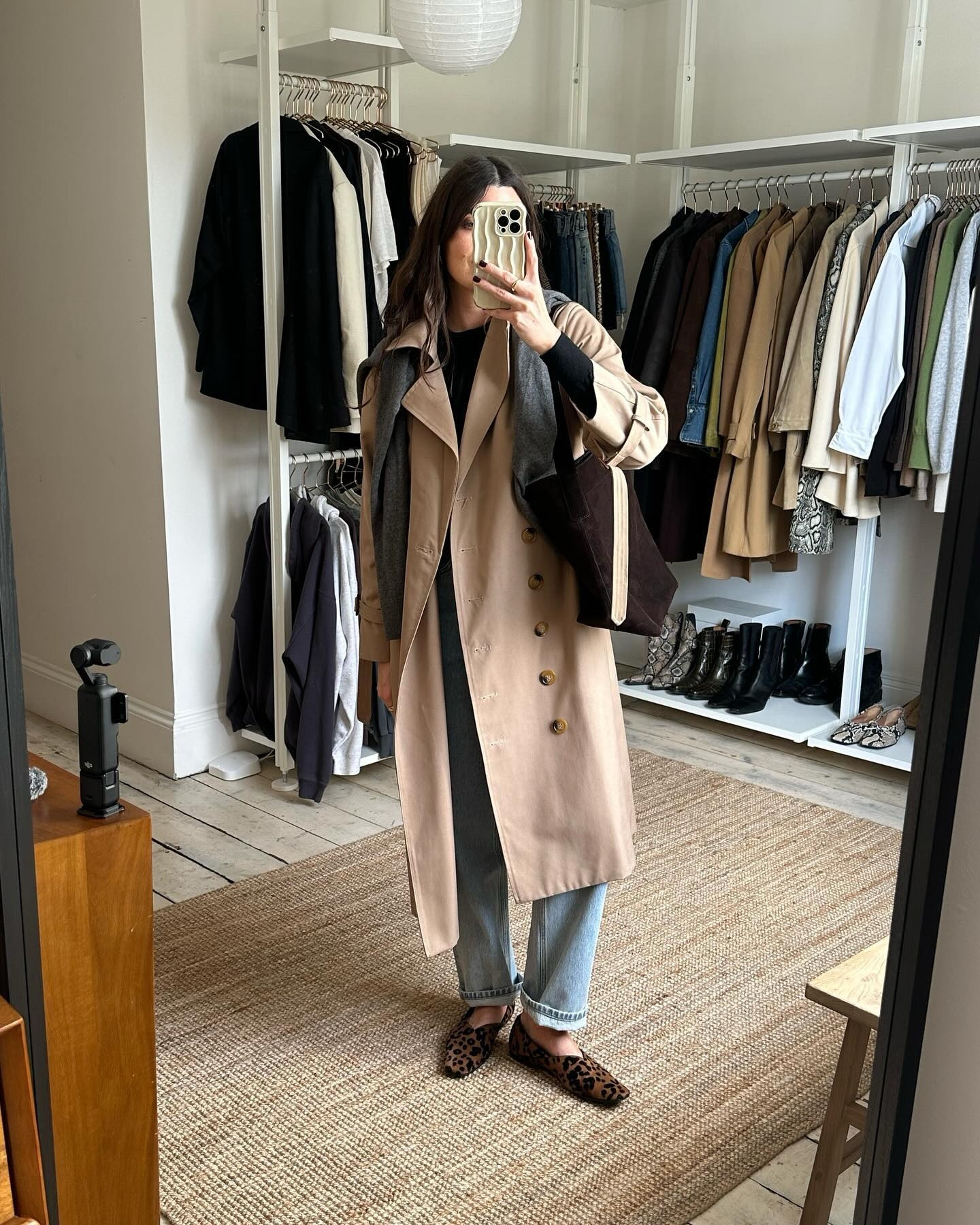 There’s 19 autumn outfit formulas and some styling tricks to help you get dressed this morning, in my most recent Substack. I’ve just linked it in my IG Stories 👆 What one shall I wear today?