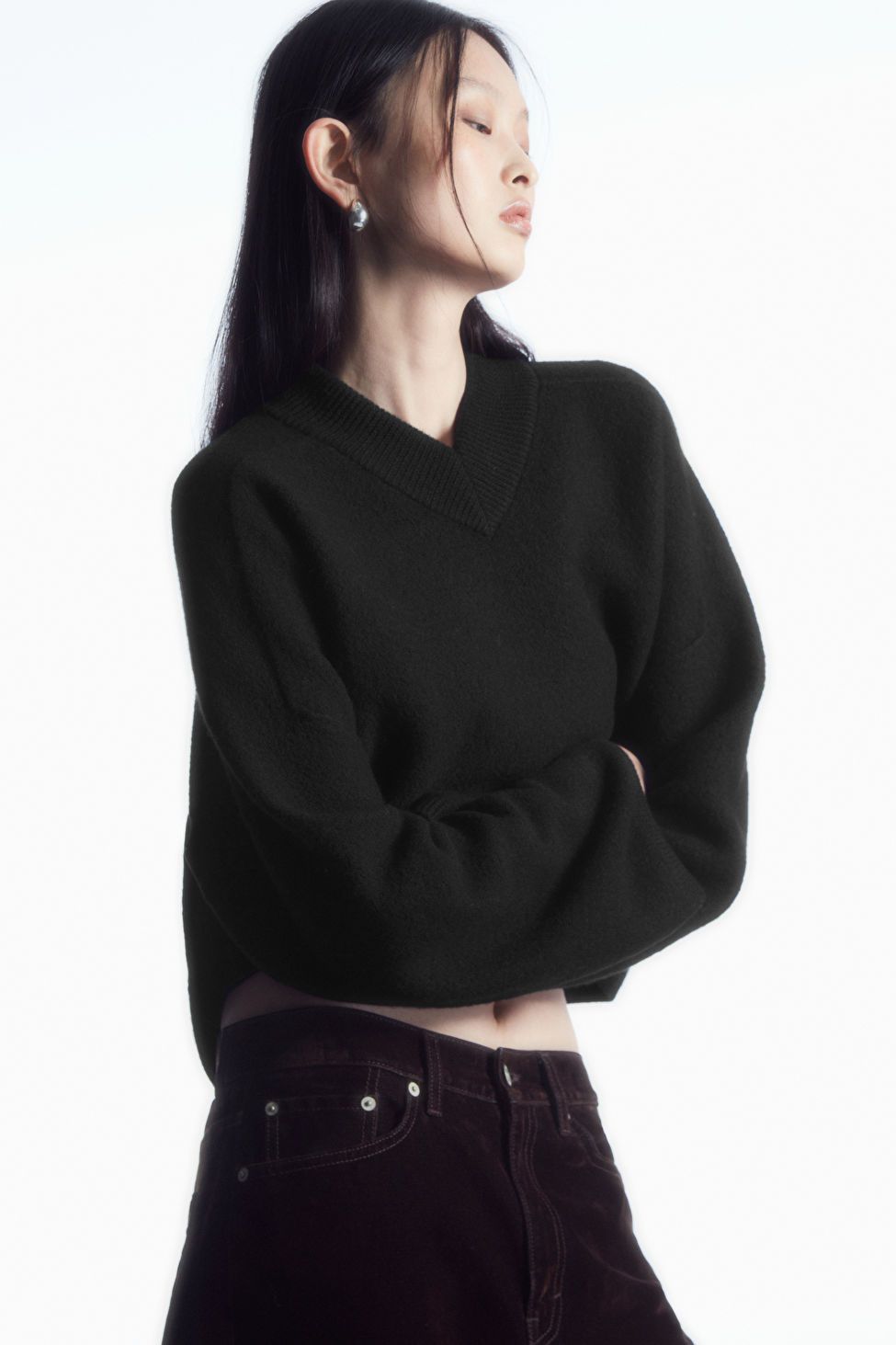 CROPPED V-NECK WOOL SWEATER | COS (US)